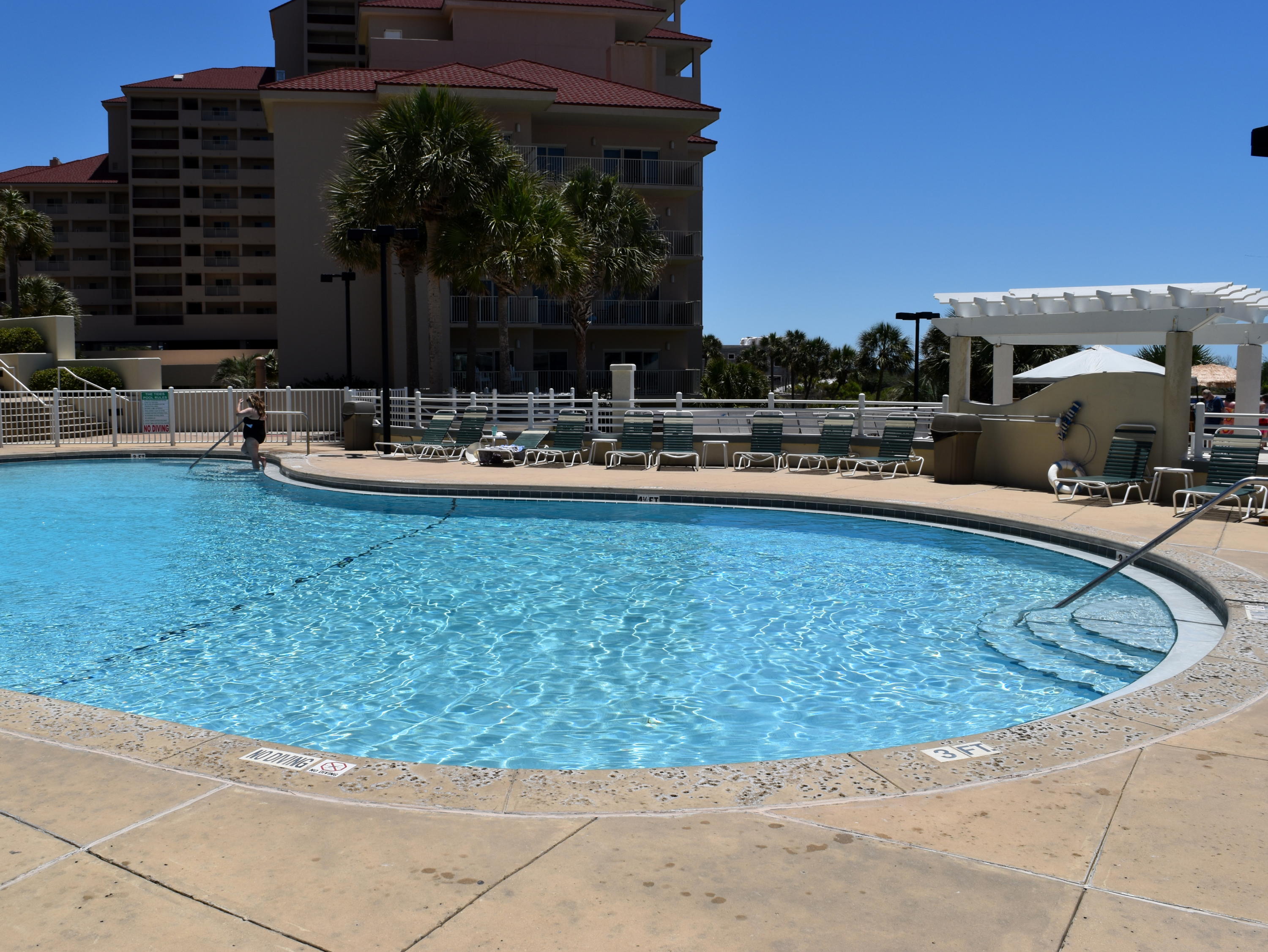 TIDES AT TOPS'L - Residential