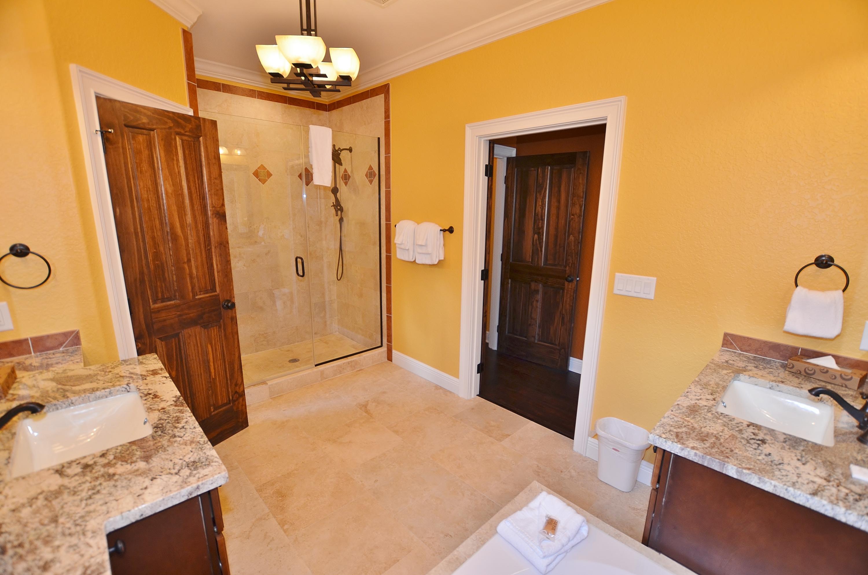 VILLA LAGO - Residential Lease