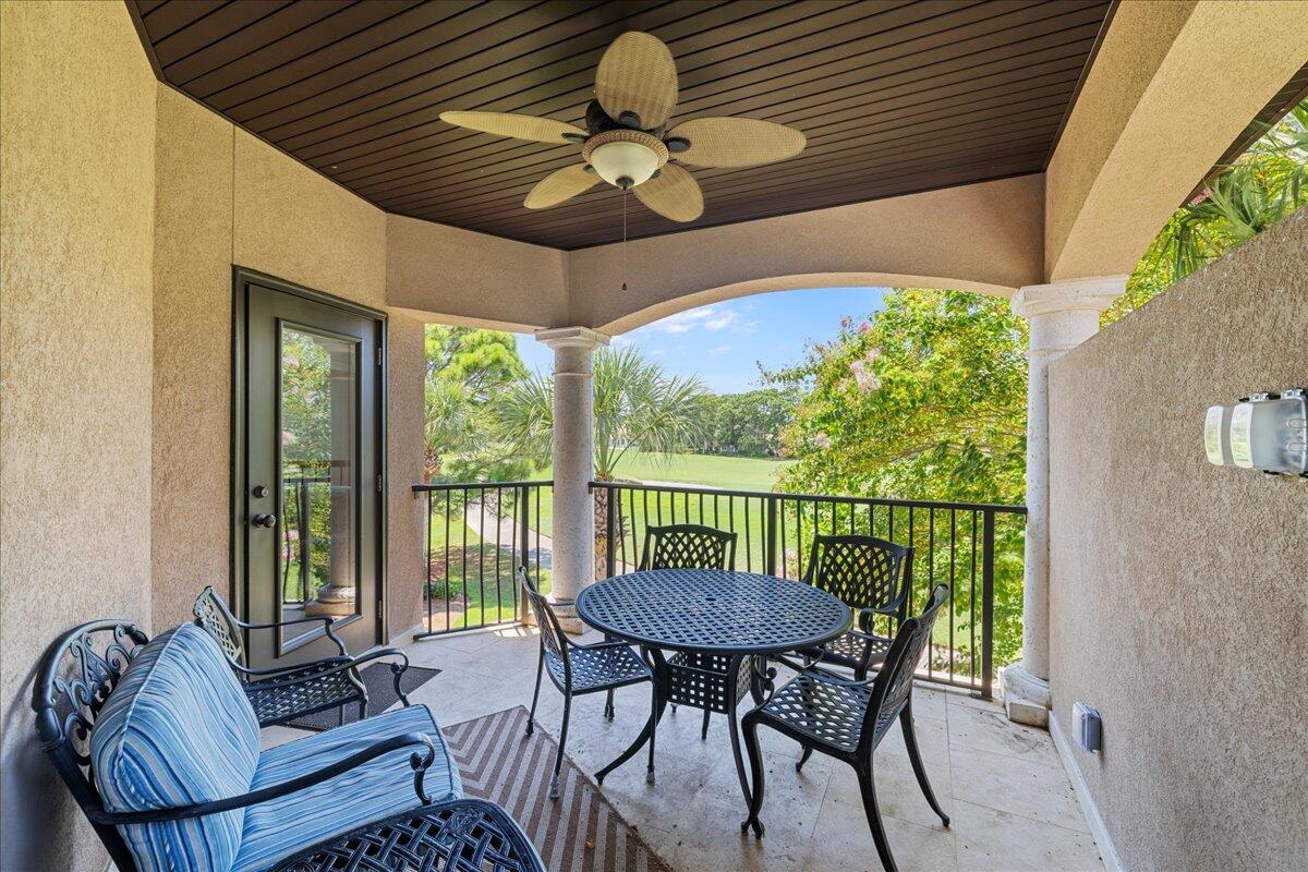 VILLA LAGO - Residential