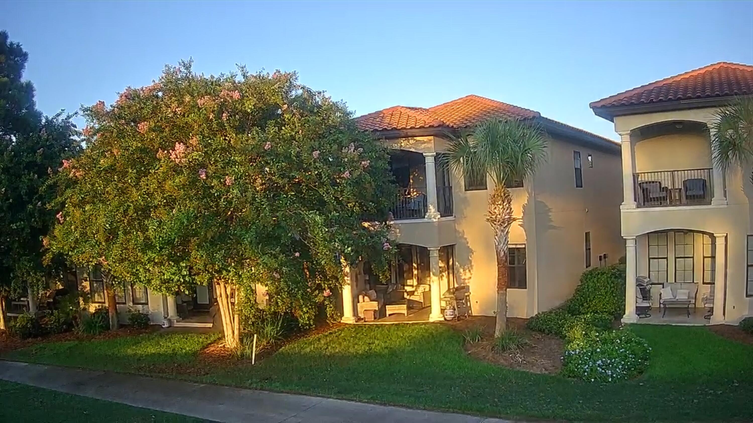 VILLA LAGO - Residential