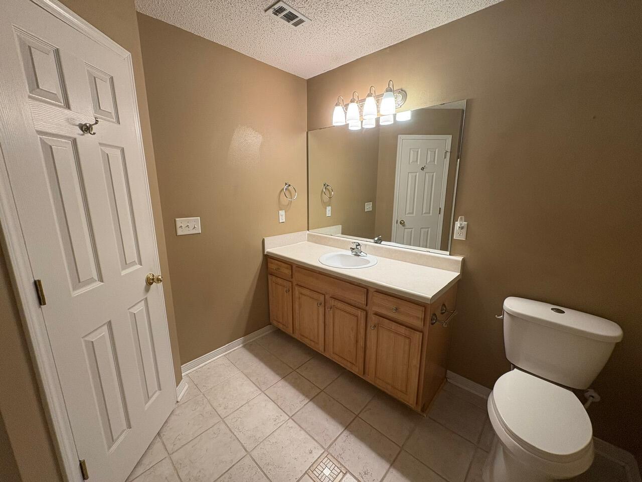 FAIRCHILD ESTATES - Residential Lease