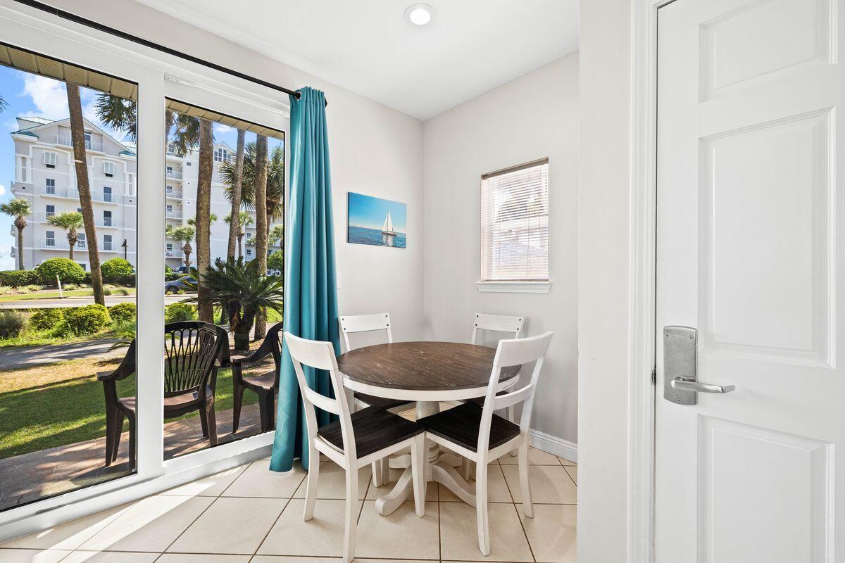 NANTUCKET COTTAGES - Residential