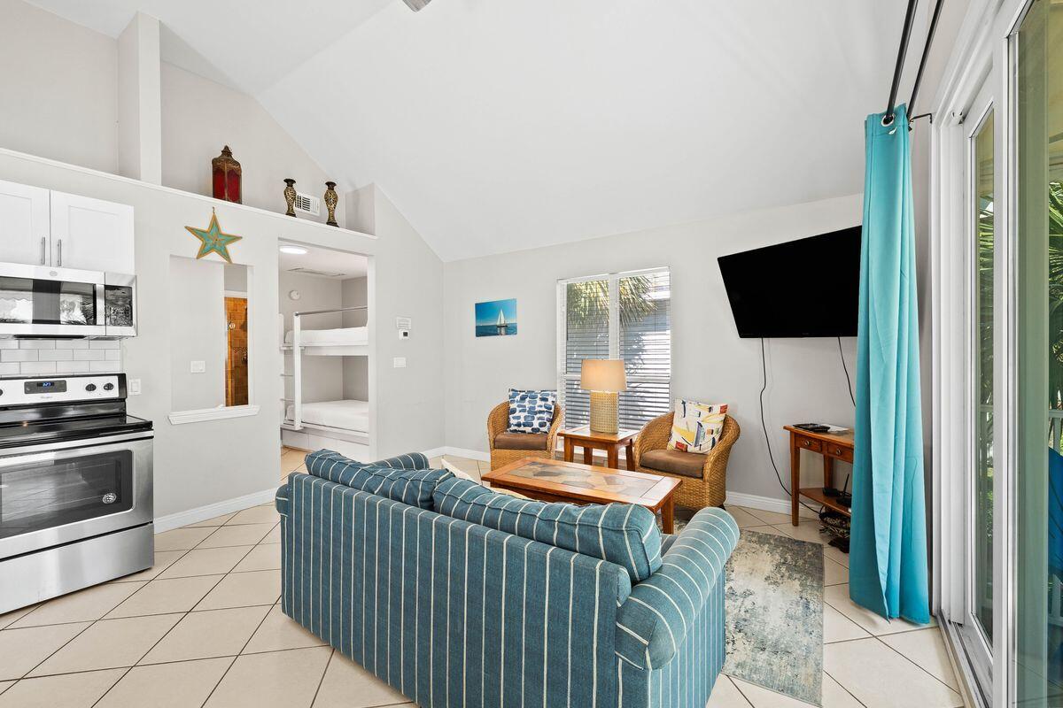 NANTUCKET COTTAGES - Residential