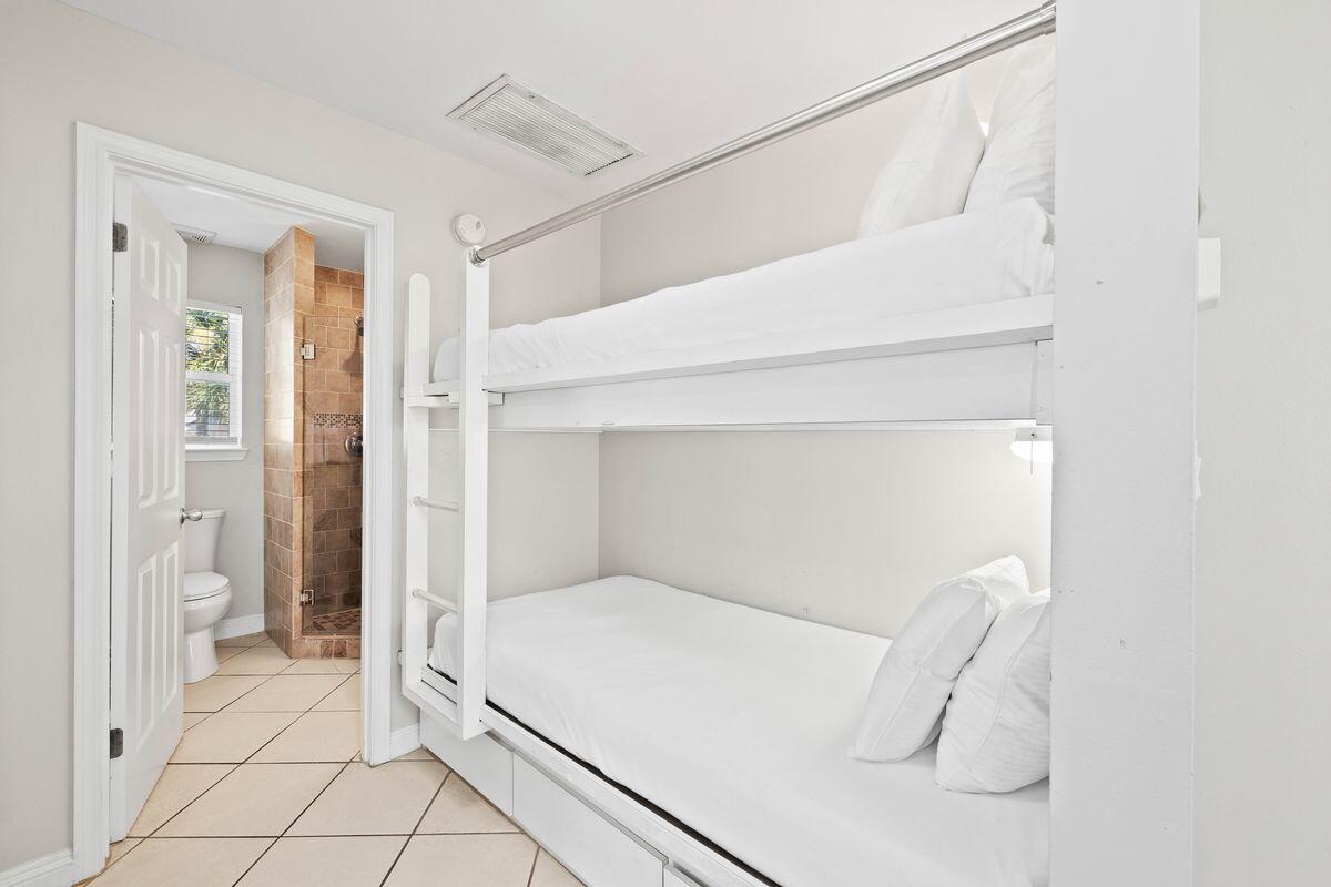 NANTUCKET COTTAGES - Residential