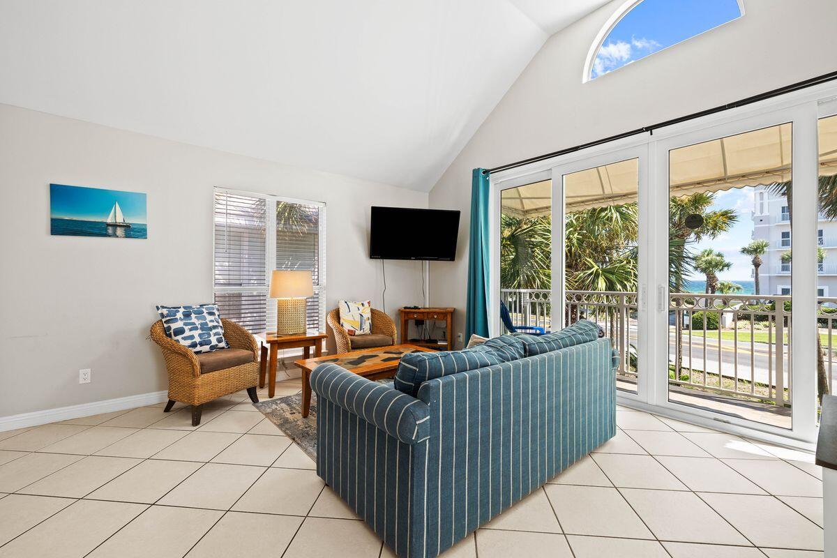 NANTUCKET COTTAGES - Residential