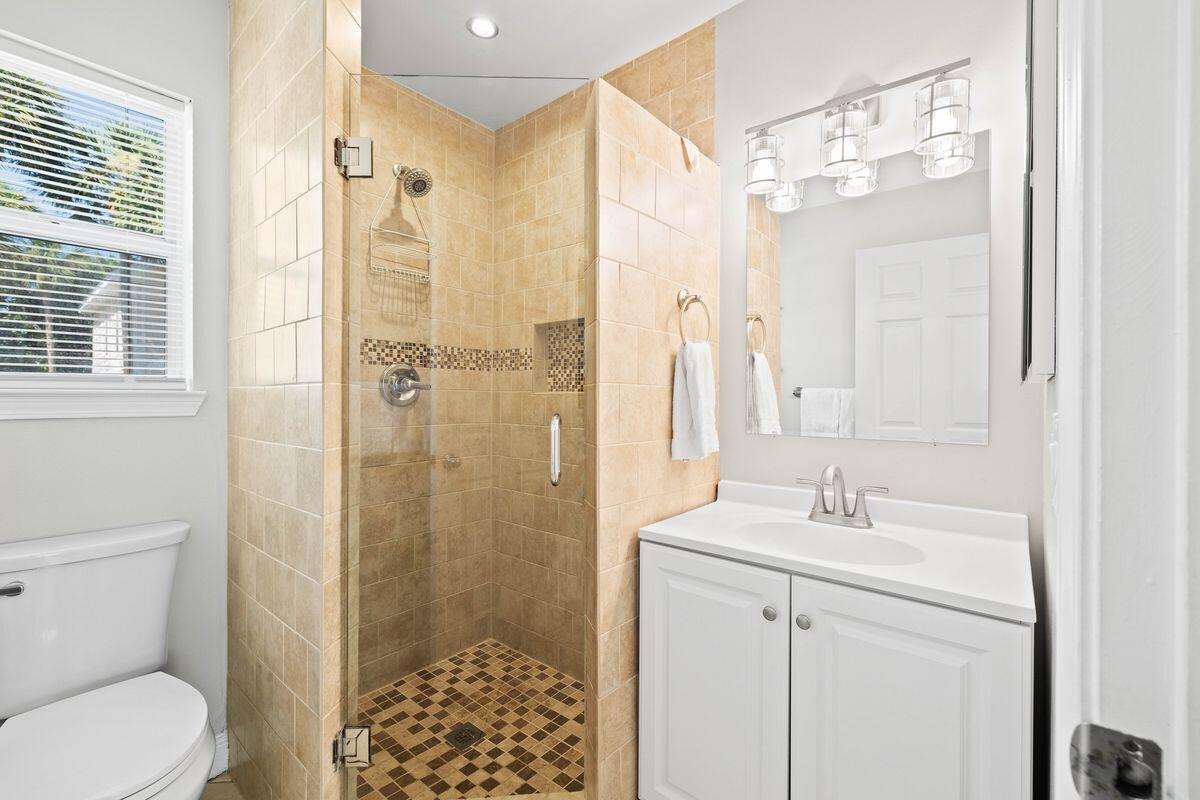 NANTUCKET COTTAGES - Residential