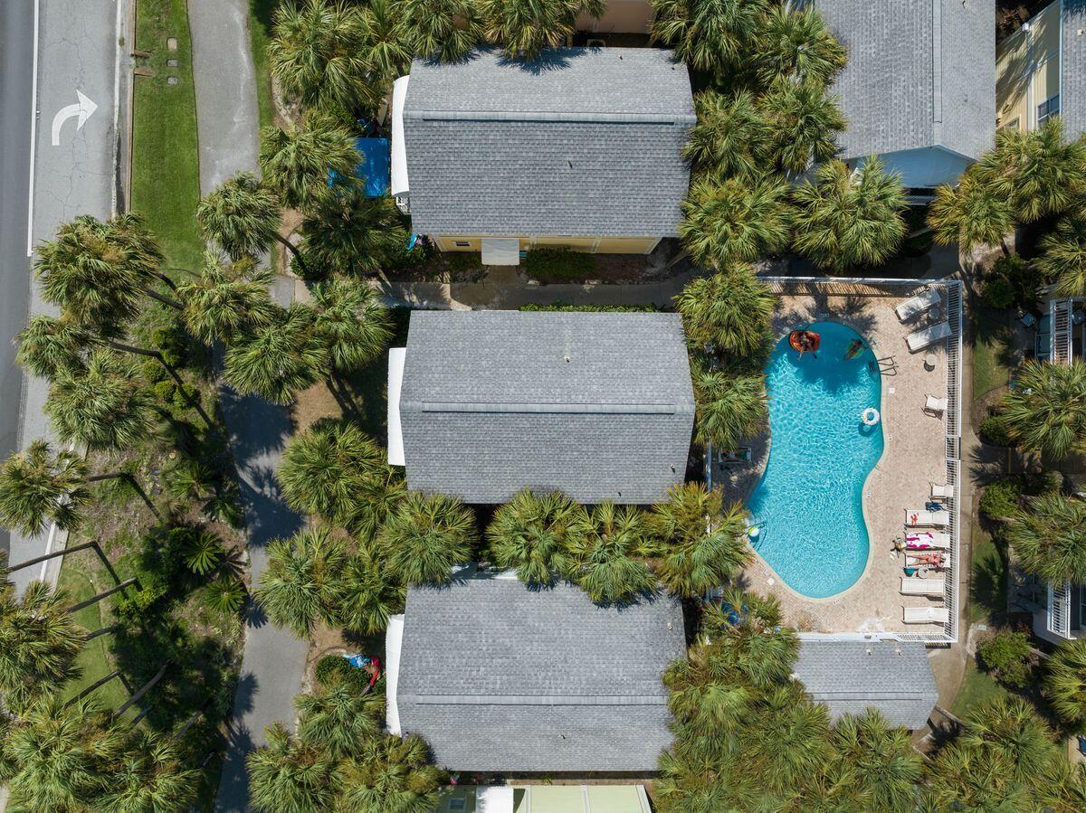 NANTUCKET COTTAGES - Residential