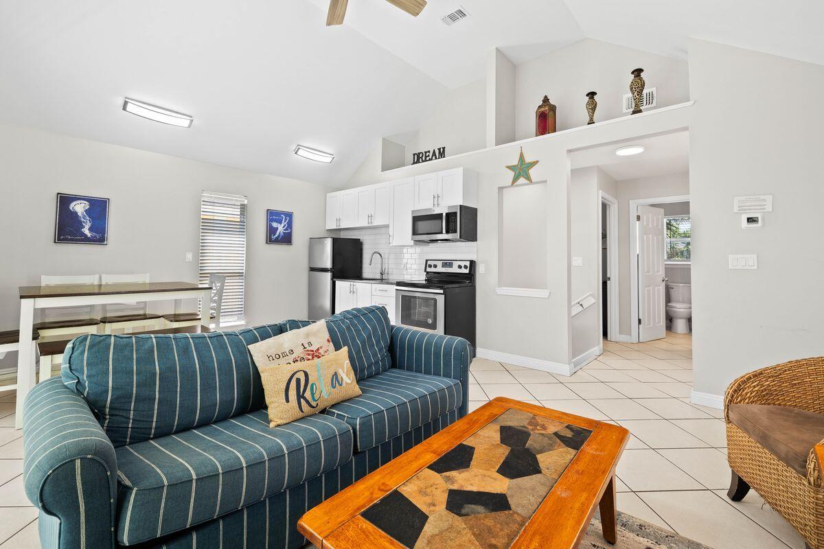 NANTUCKET COTTAGES - Residential