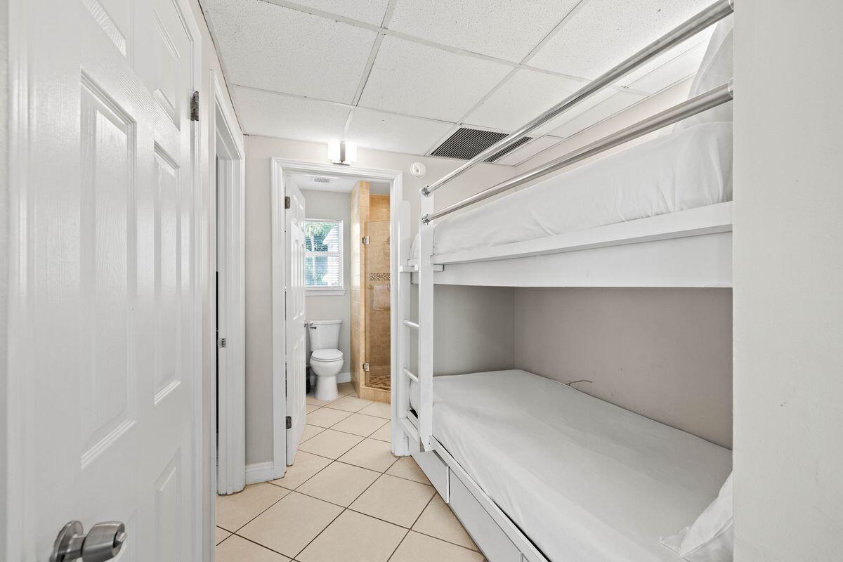 NANTUCKET COTTAGES - Residential