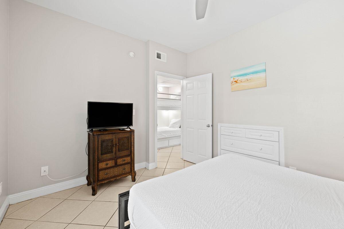 NANTUCKET COTTAGES - Residential