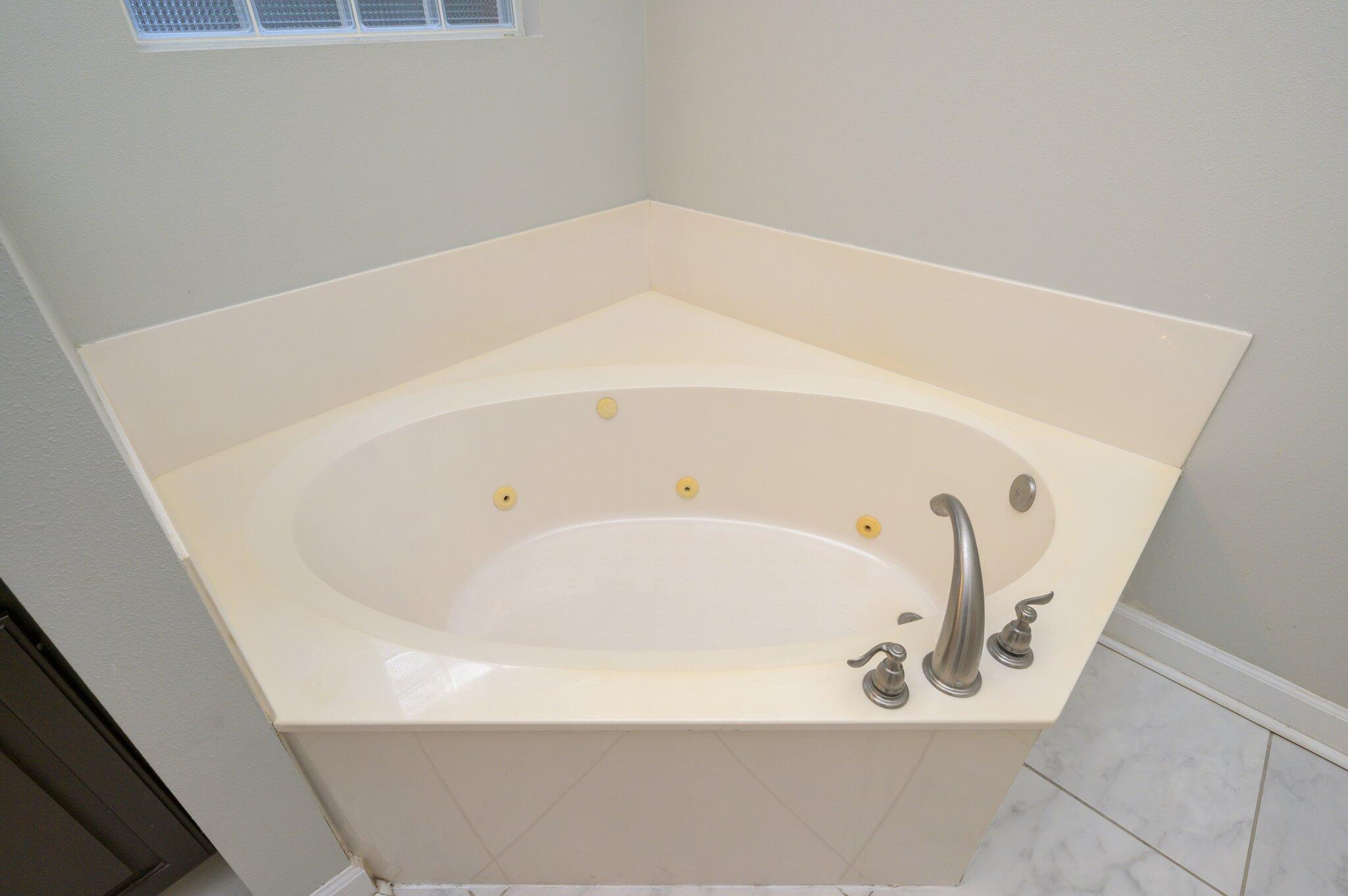 SOUTHWIND PH 6 - Residential