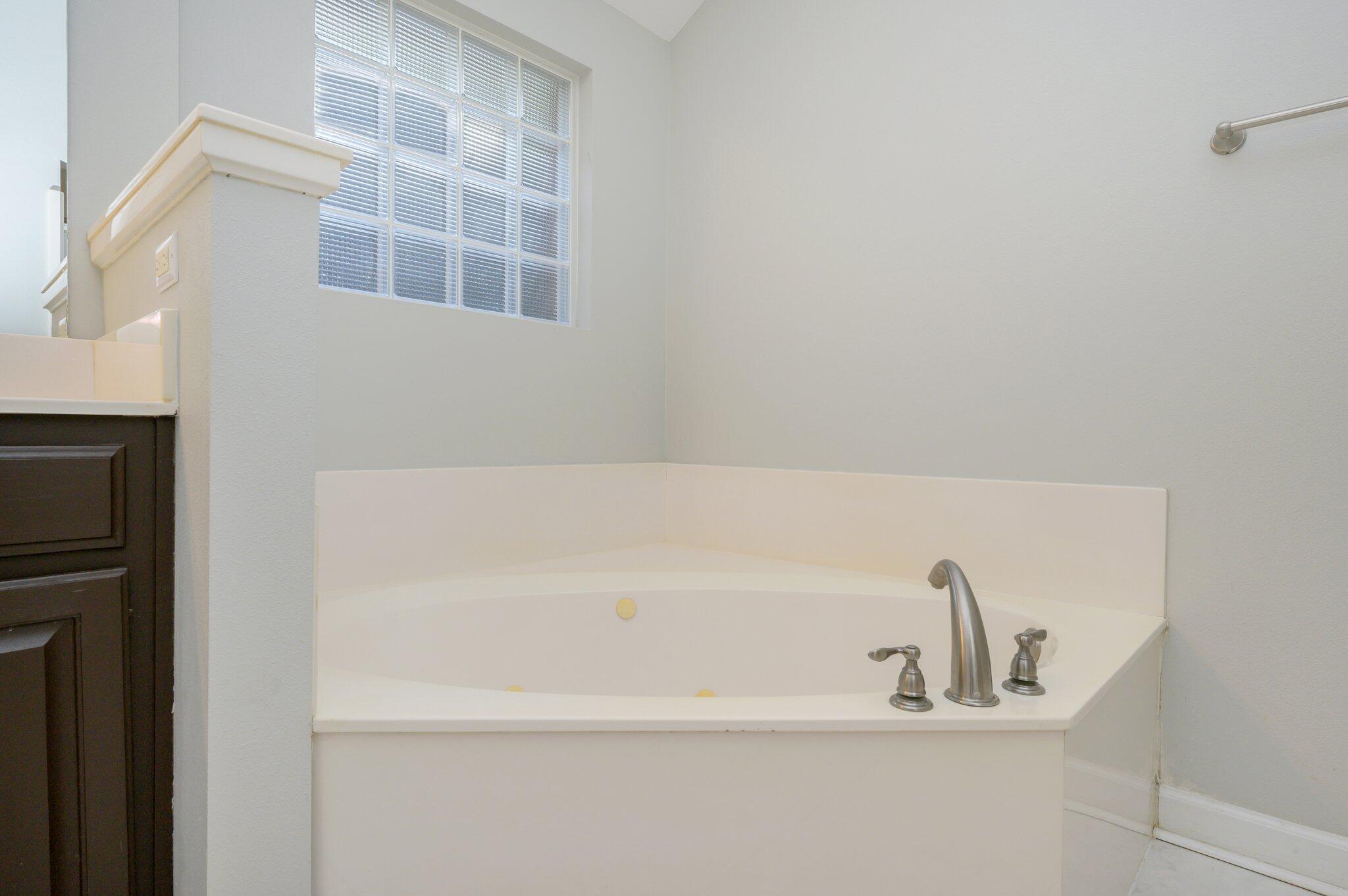 SOUTHWIND PH 6 - Residential