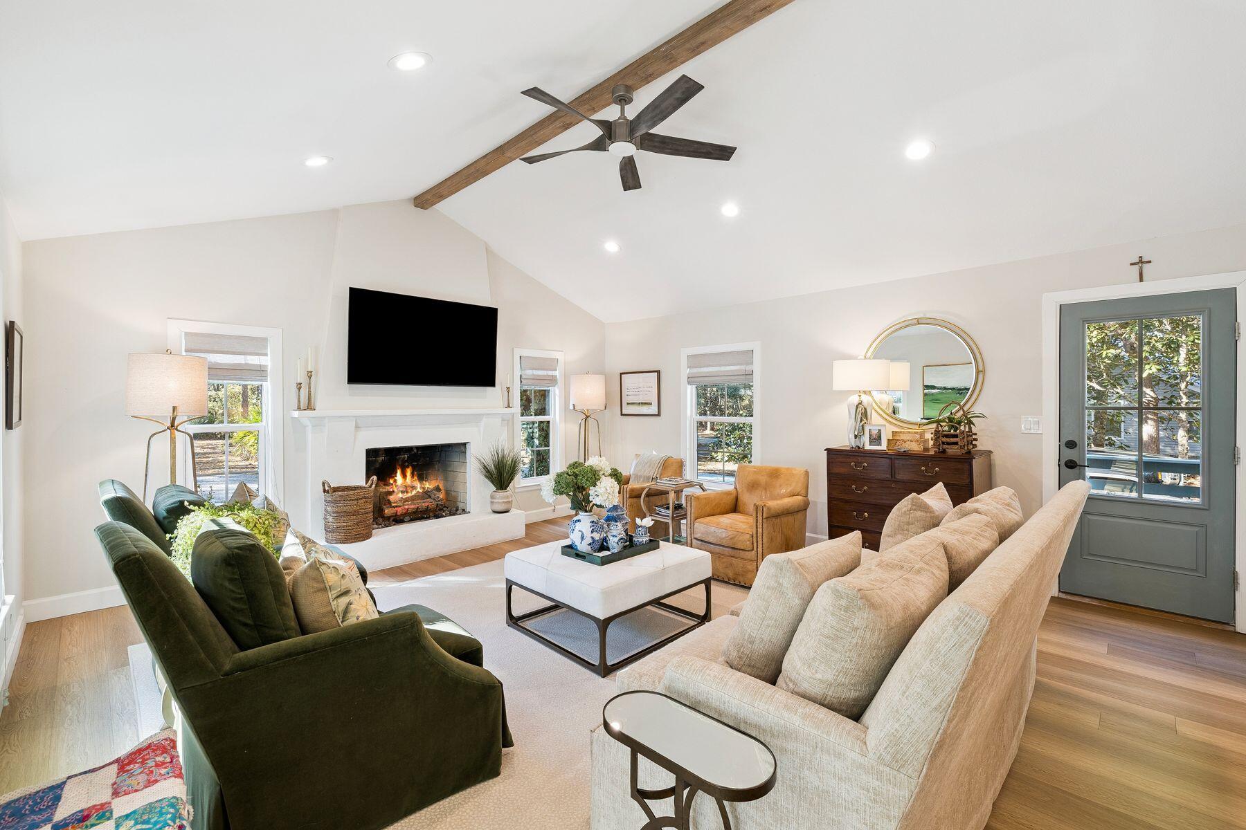 HEWETT BAYOU - Residential