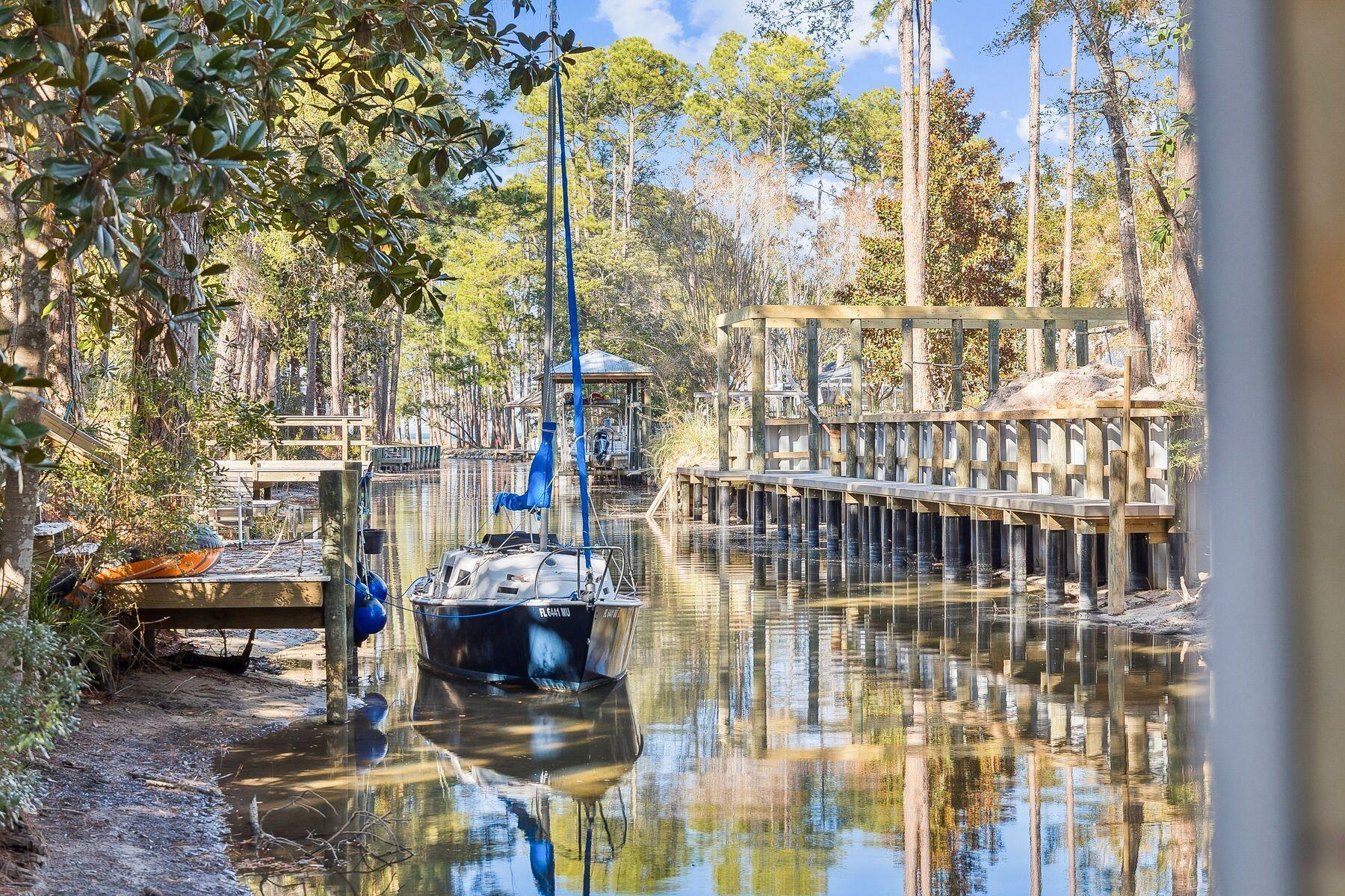 HEWETT BAYOU - Residential