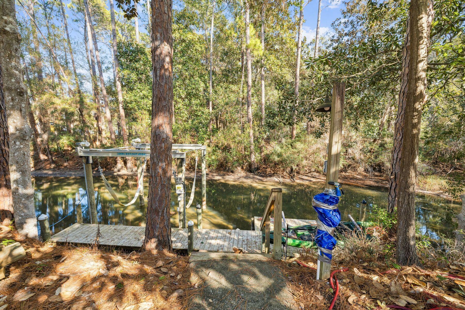 HEWETT BAYOU - Residential