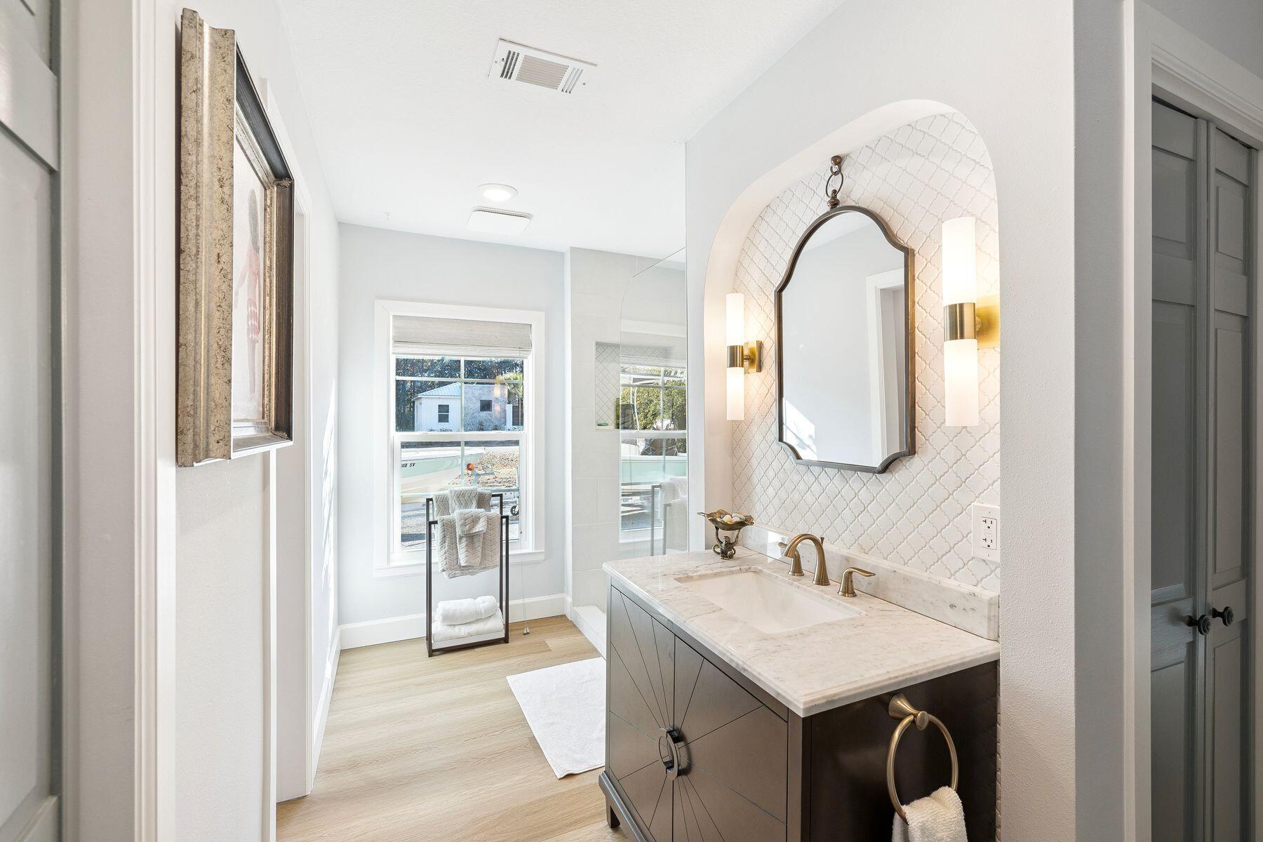 HEWETT BAYOU - Residential