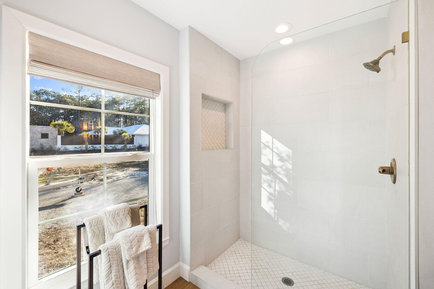 HEWETT BAYOU - Residential