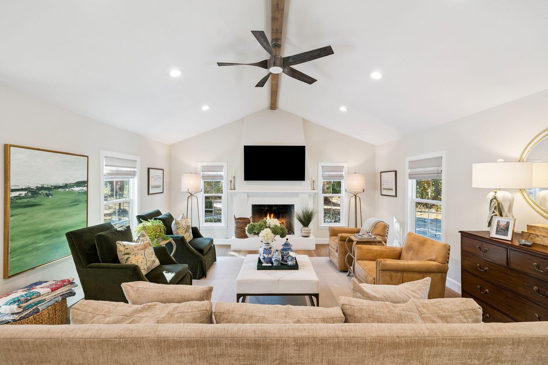 HEWETT BAYOU - Residential