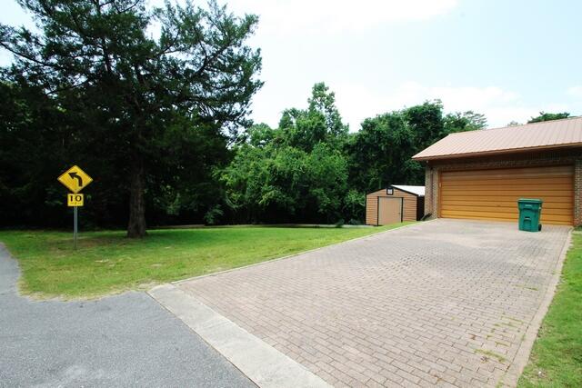 PINECREST ADDN - Residential