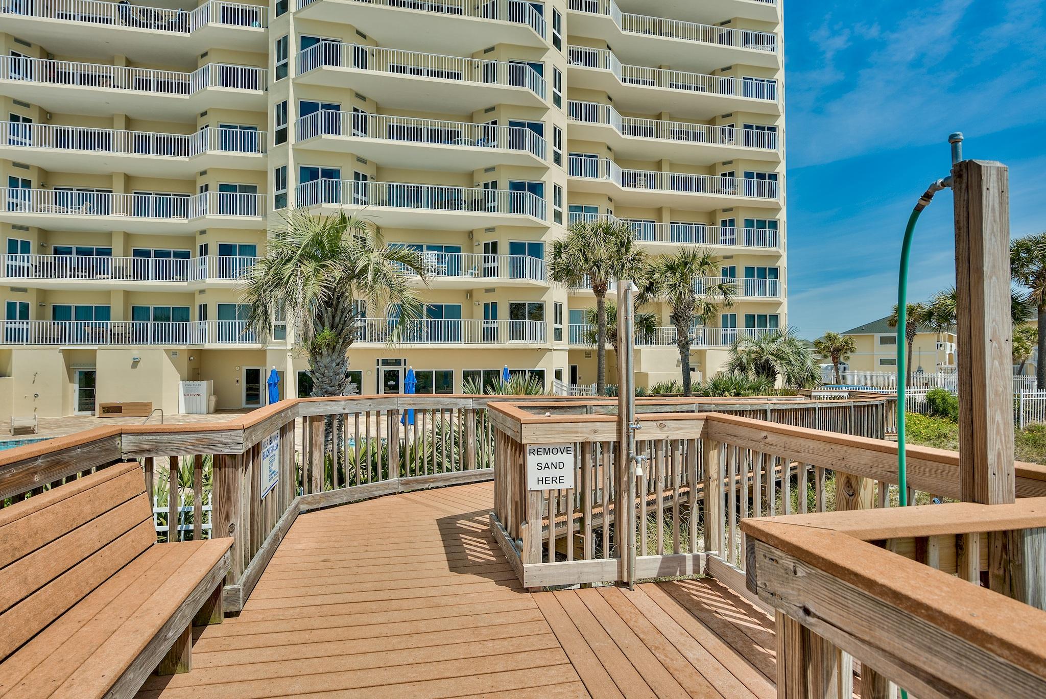 HOLIDAY ISLE TOWERS CONDO - Residential
