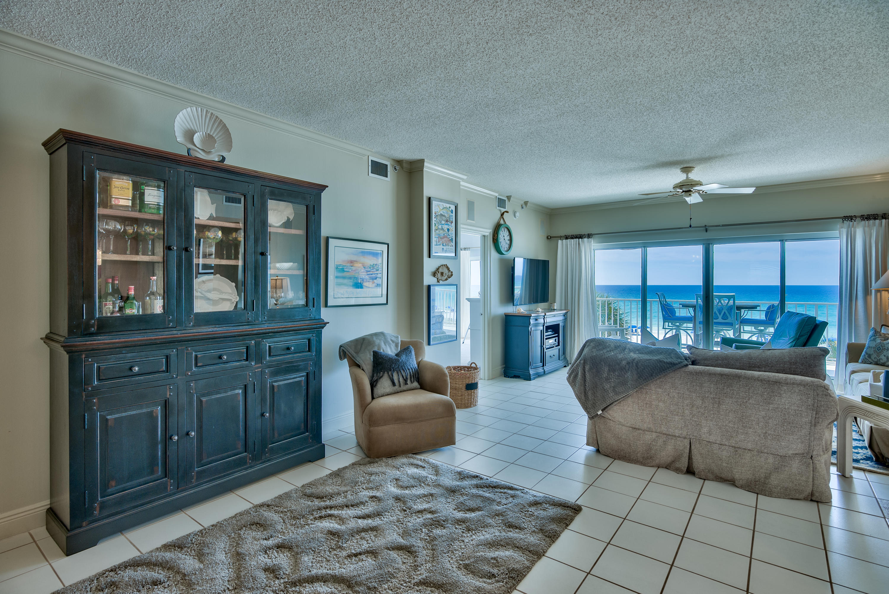 HOLIDAY ISLE TOWERS CONDO - Residential