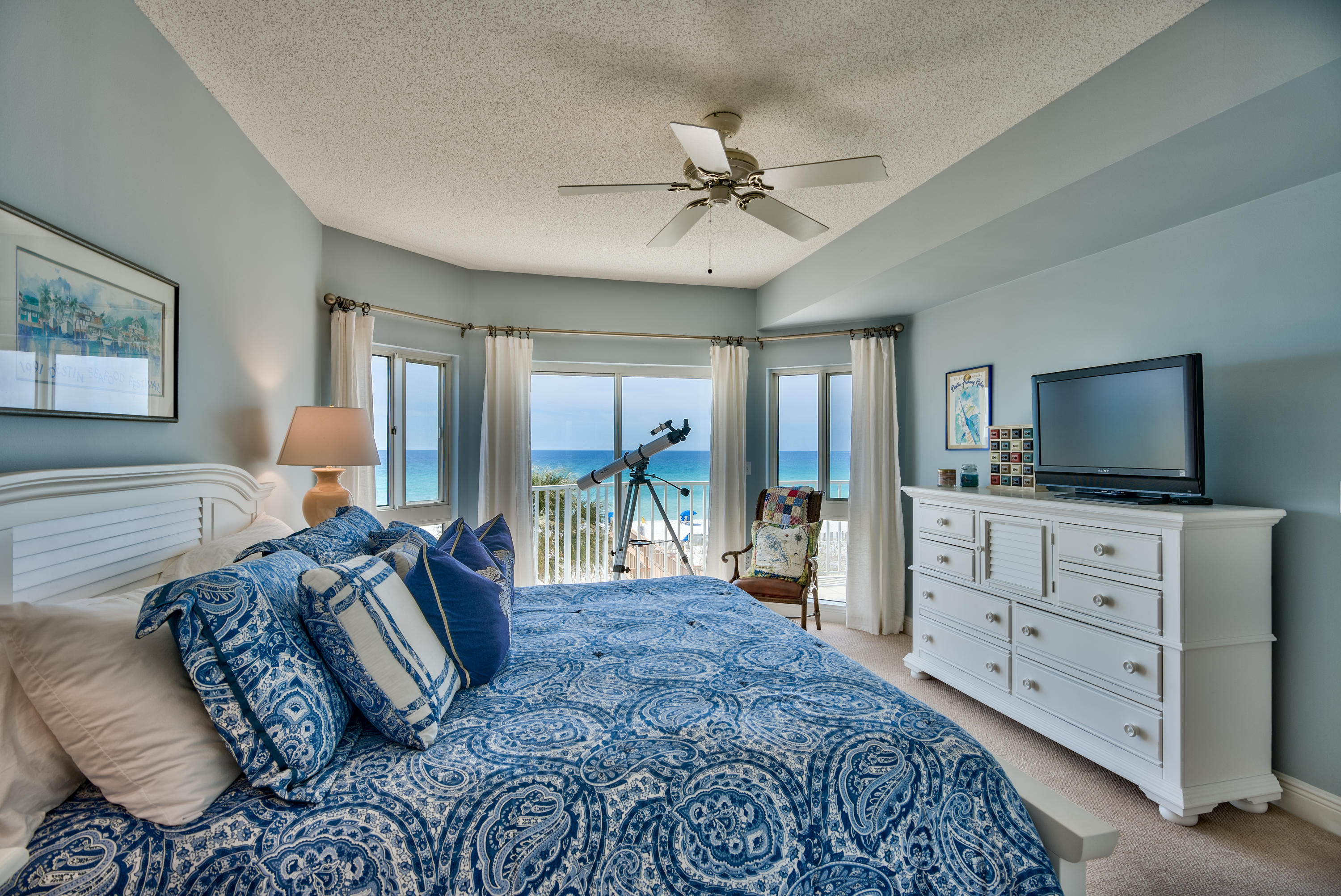 HOLIDAY ISLE TOWERS CONDO - Residential