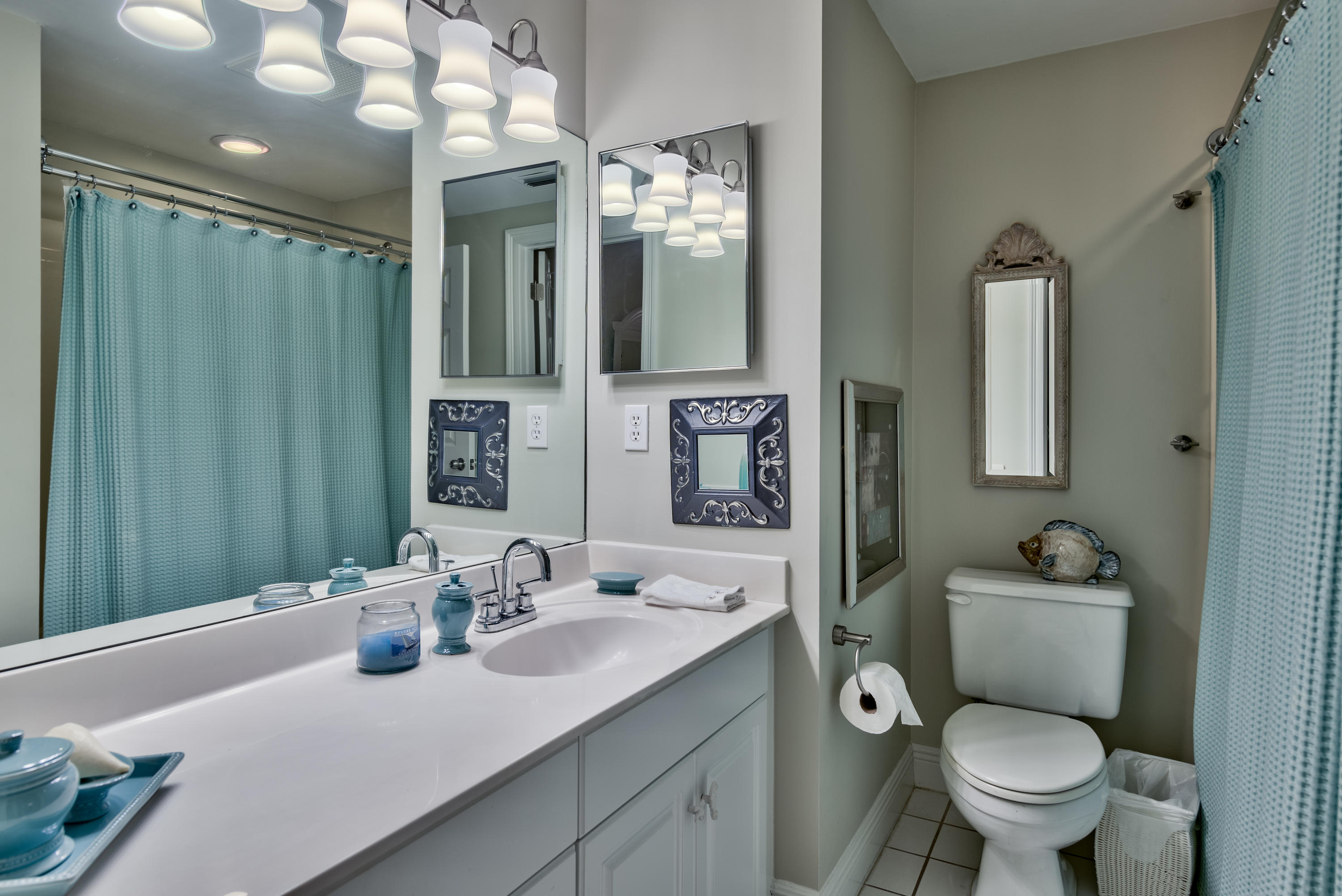 HOLIDAY ISLE TOWERS CONDO - Residential