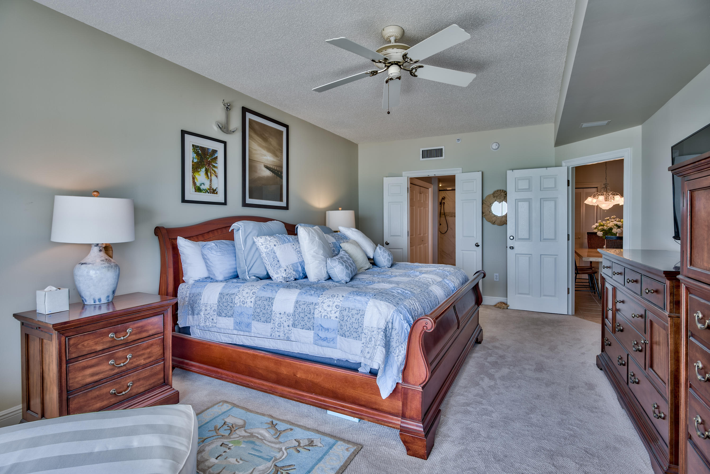 HOLIDAY ISLE TOWERS CONDO - Residential