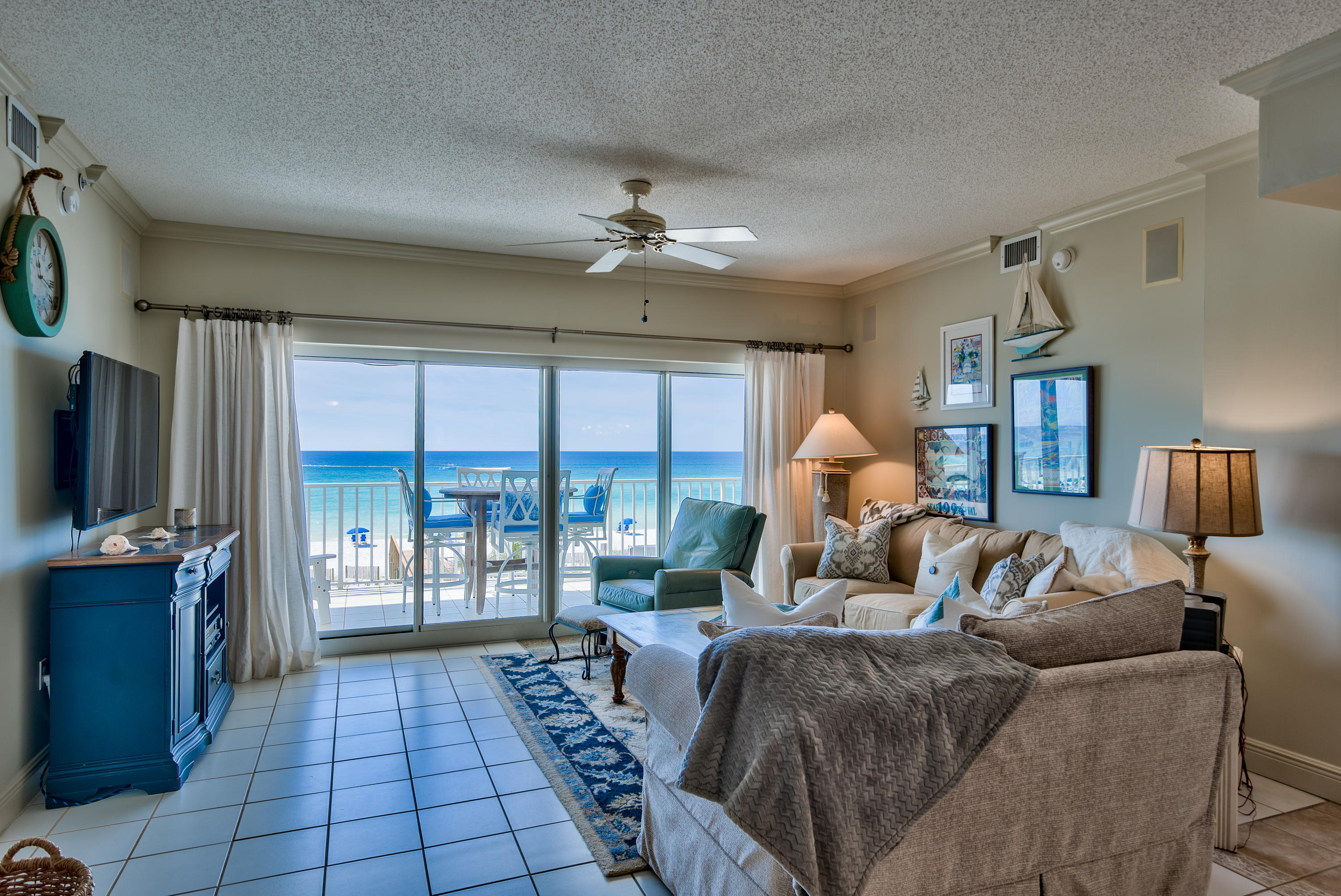 HOLIDAY ISLE TOWERS CONDO - Residential