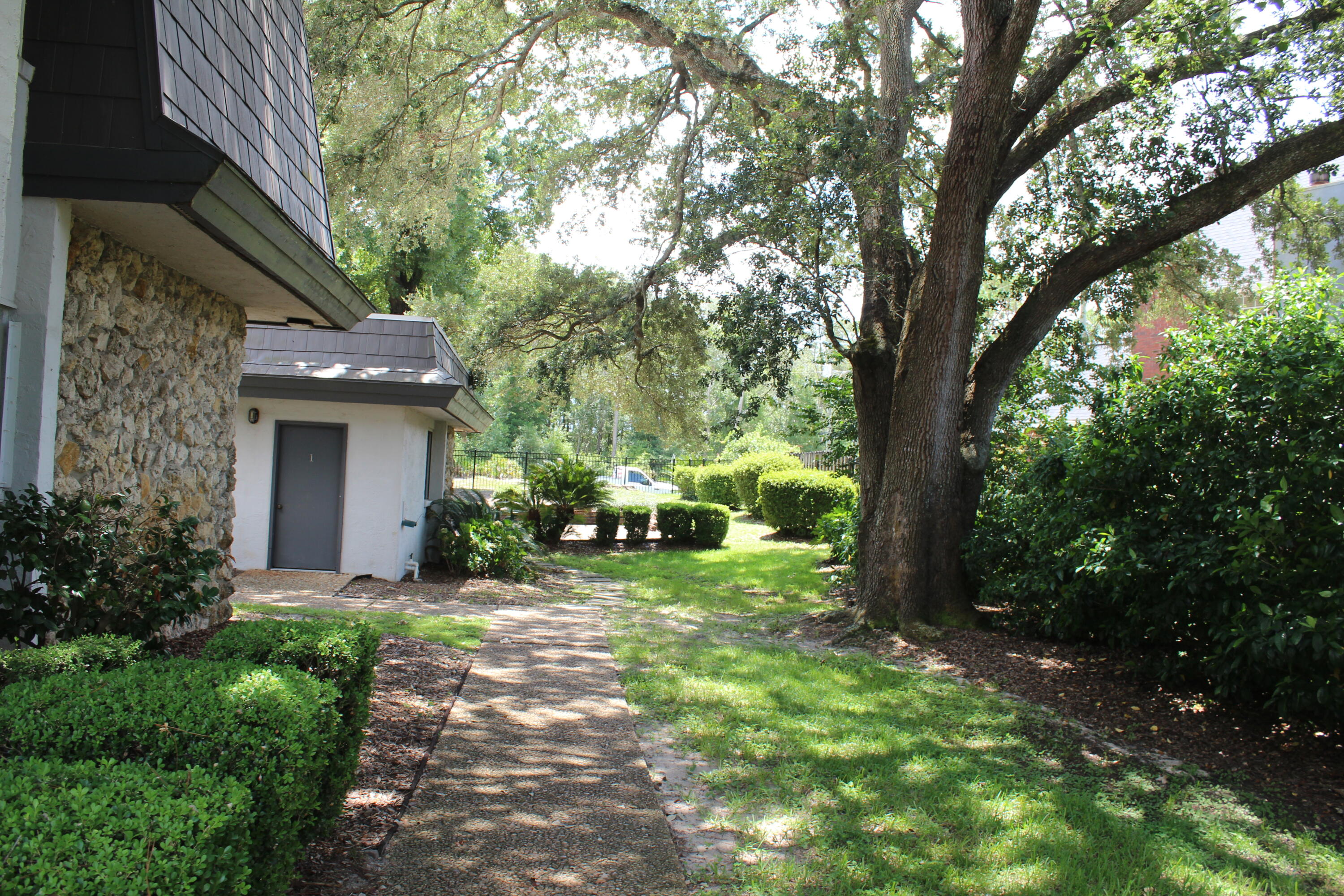 LAKE CHARLENE CONDO - Residential