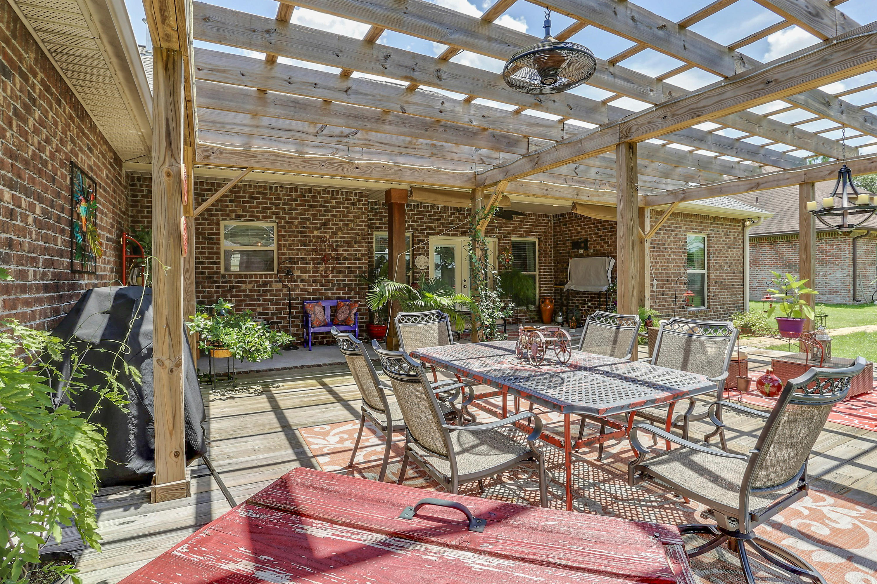 LAKE ARTHUR EST PH I - Residential