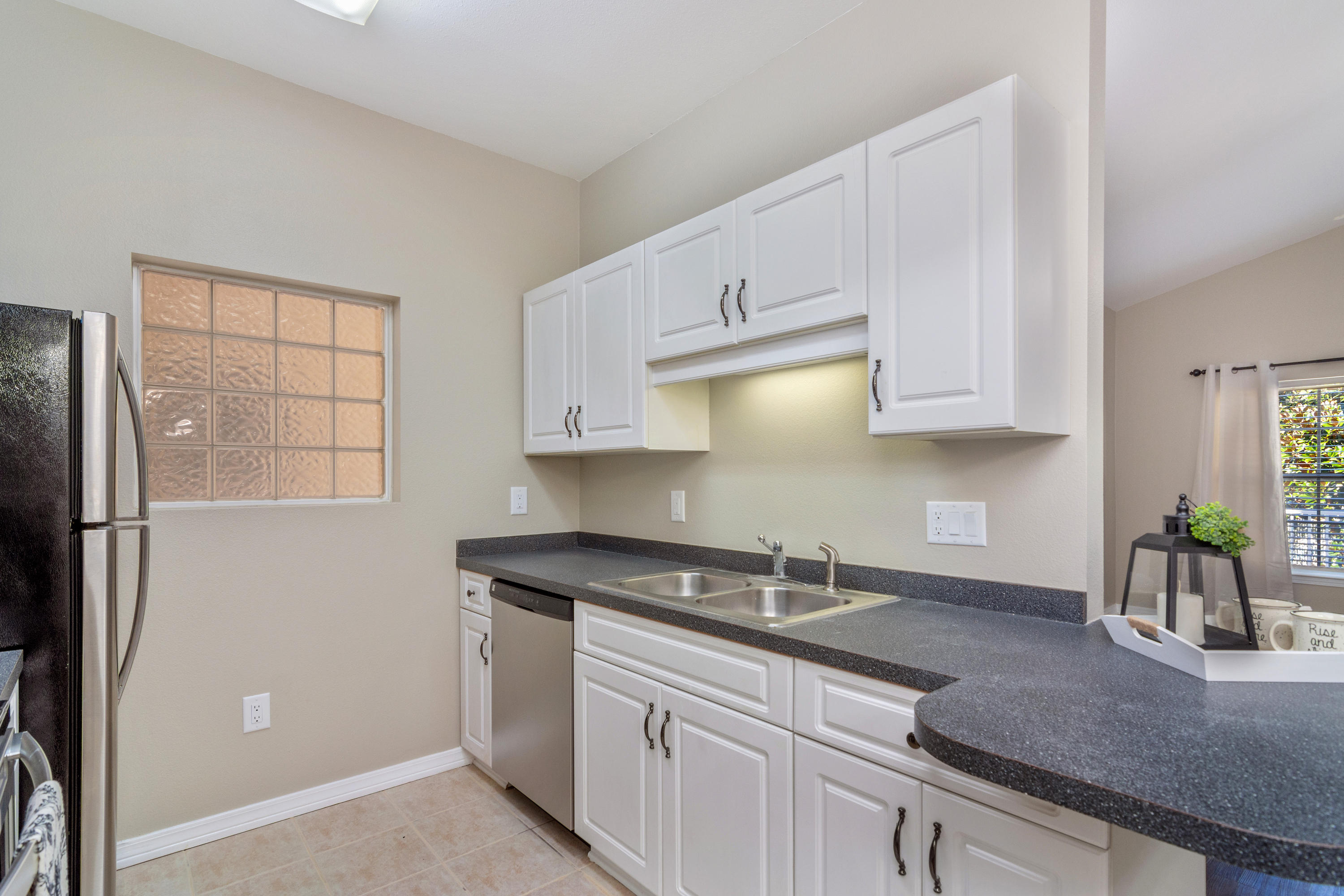 THE OAKS - Residential