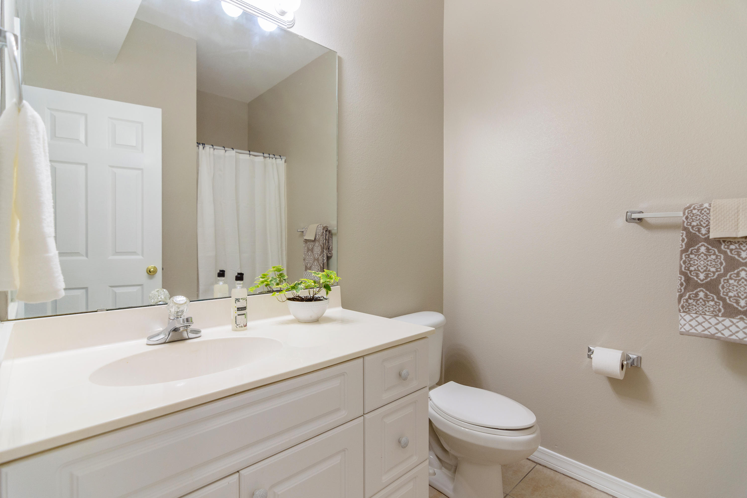 THE OAKS - Residential