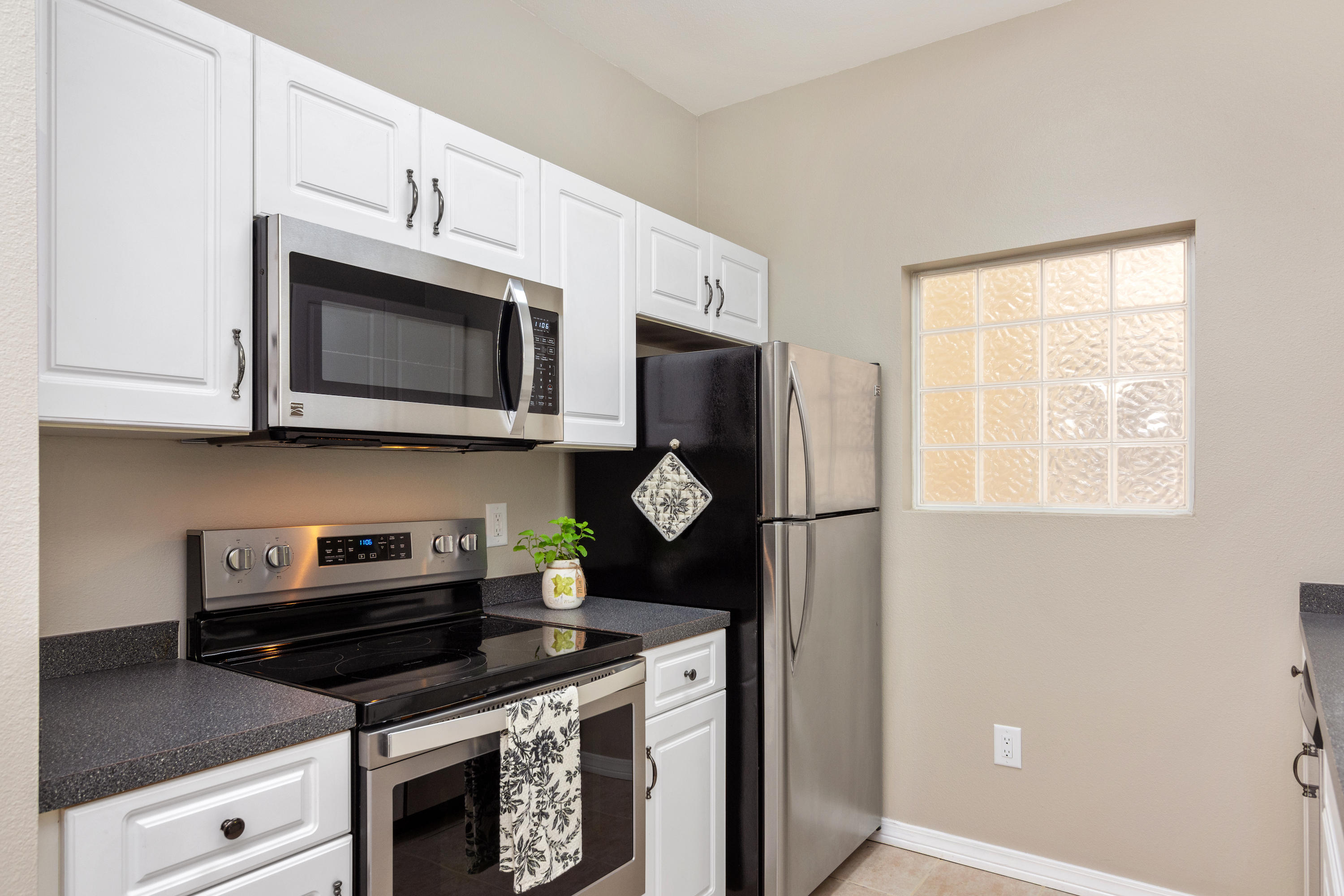 THE OAKS - Residential