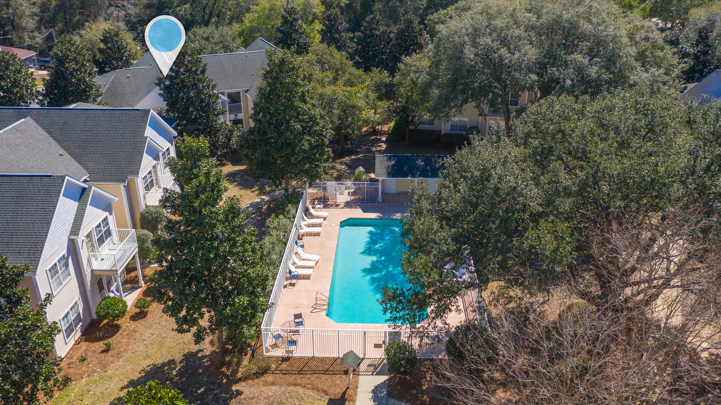 THE OAKS - Residential