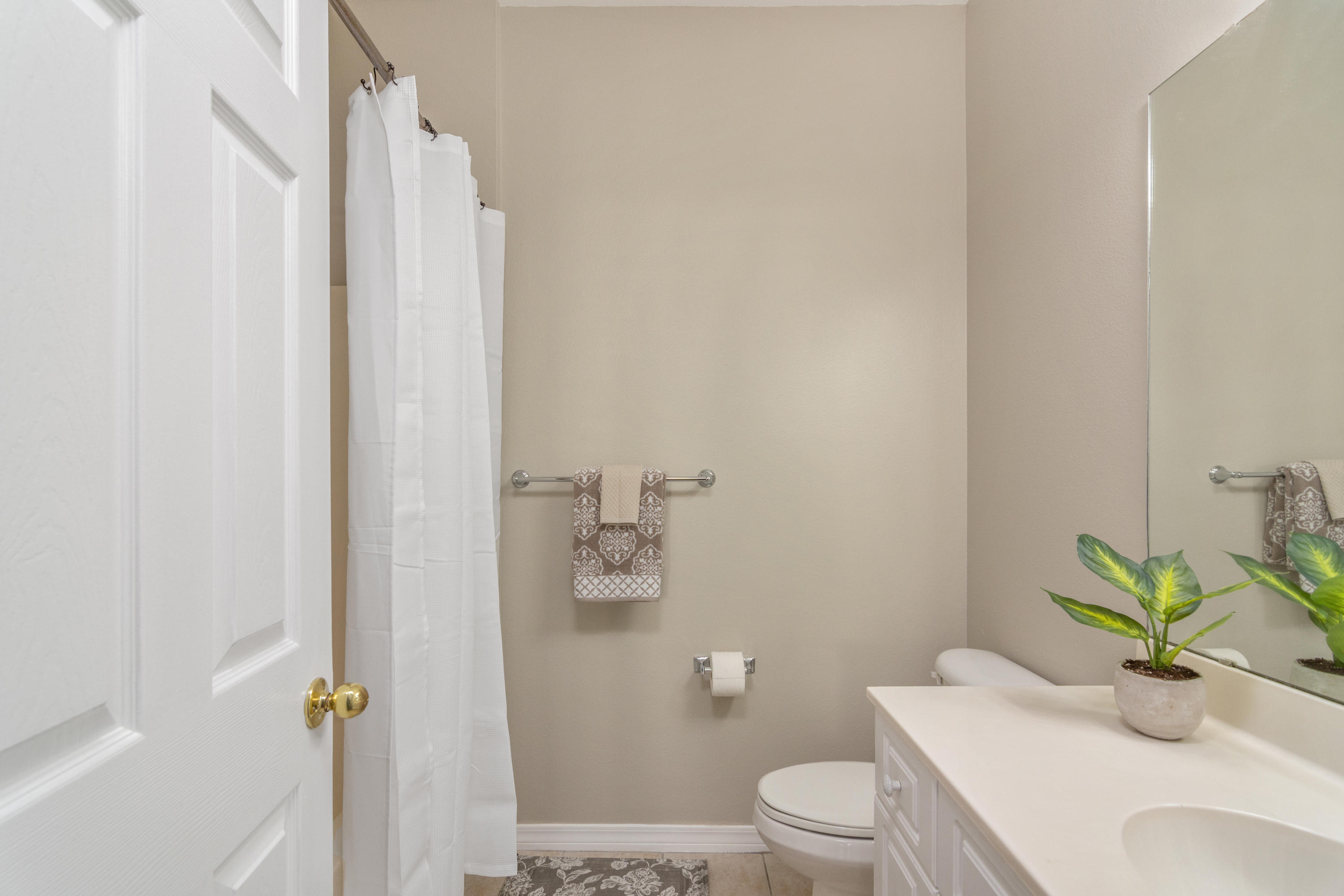 THE OAKS - Residential