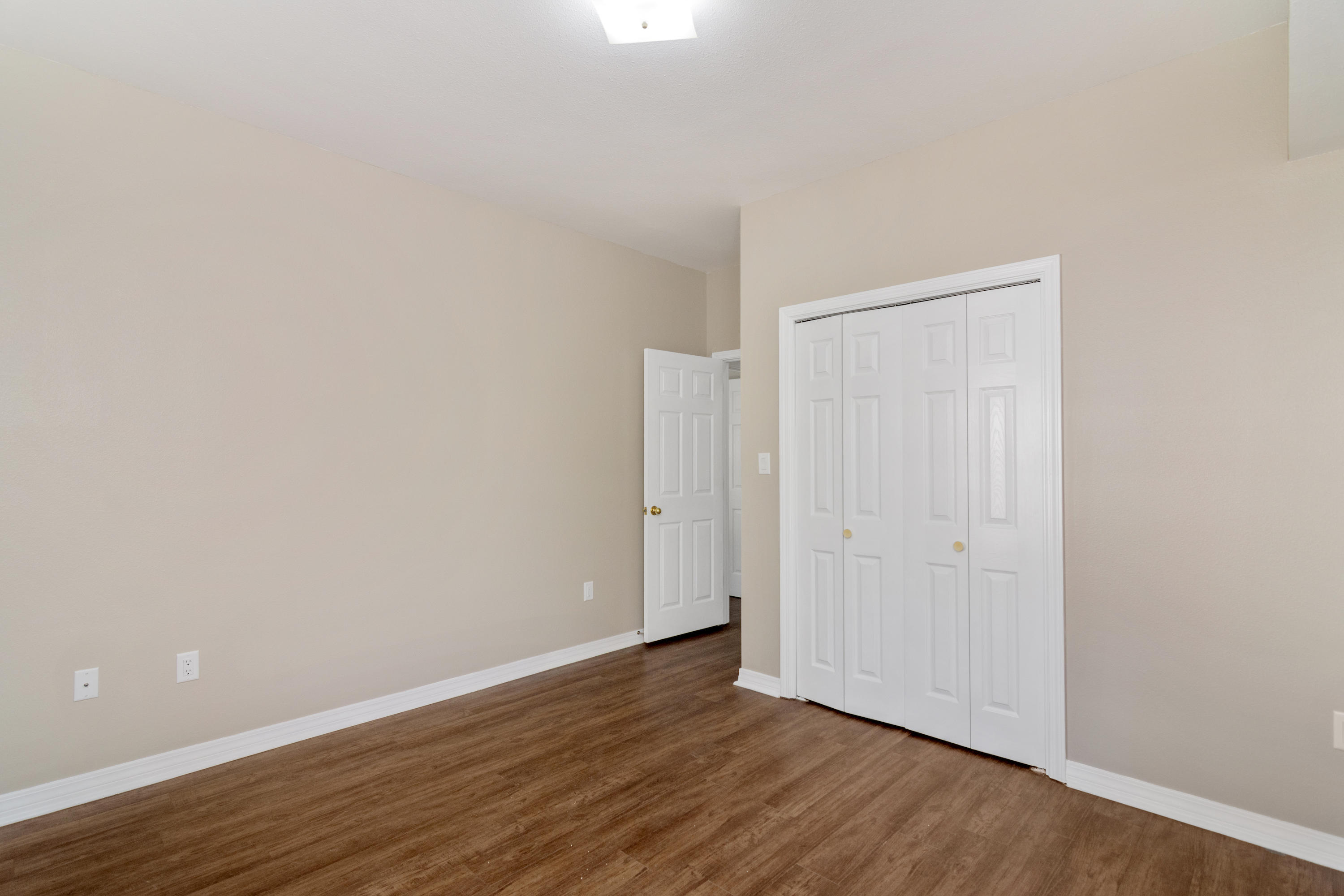 THE OAKS - Residential