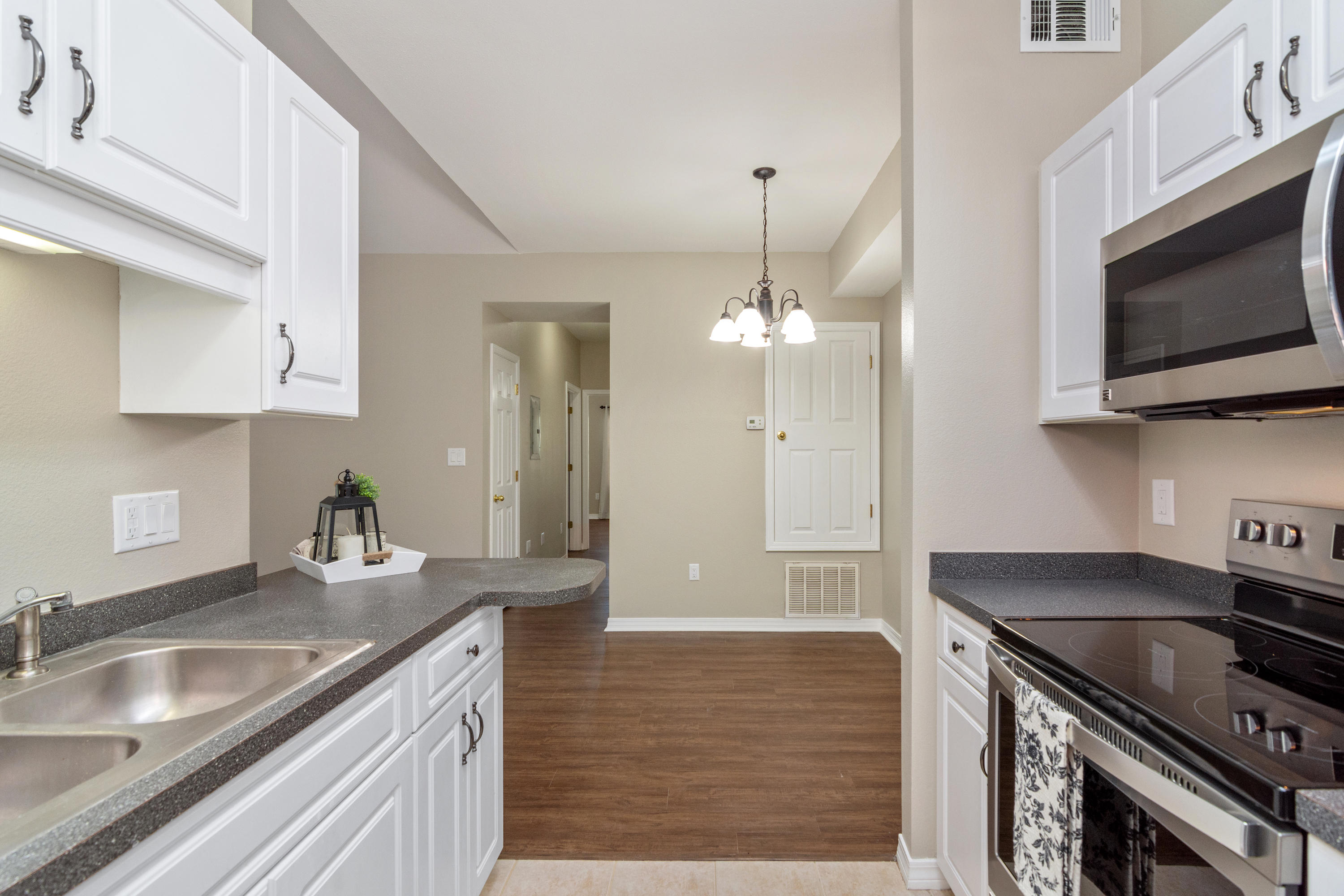 THE OAKS - Residential