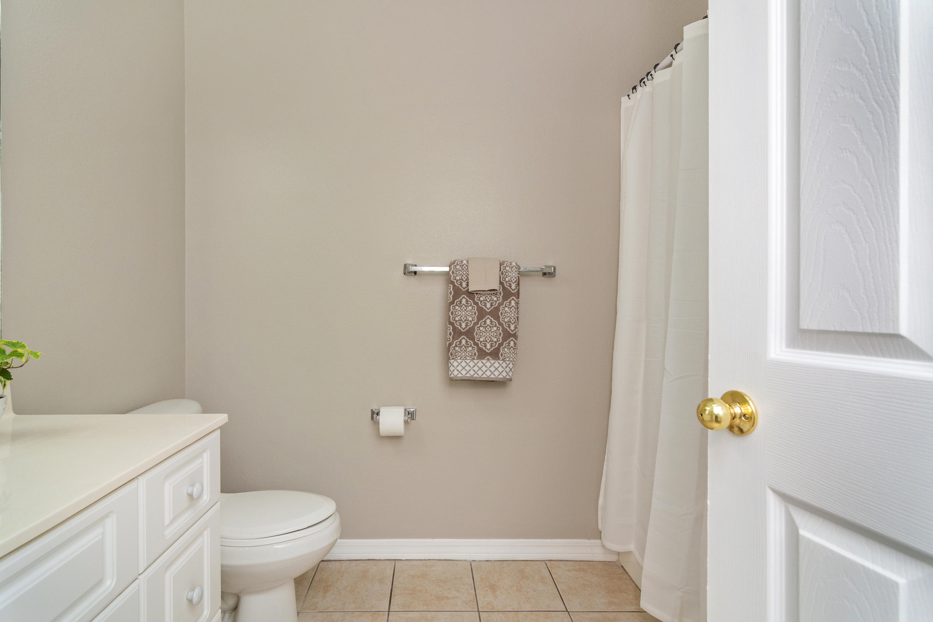 THE OAKS - Residential