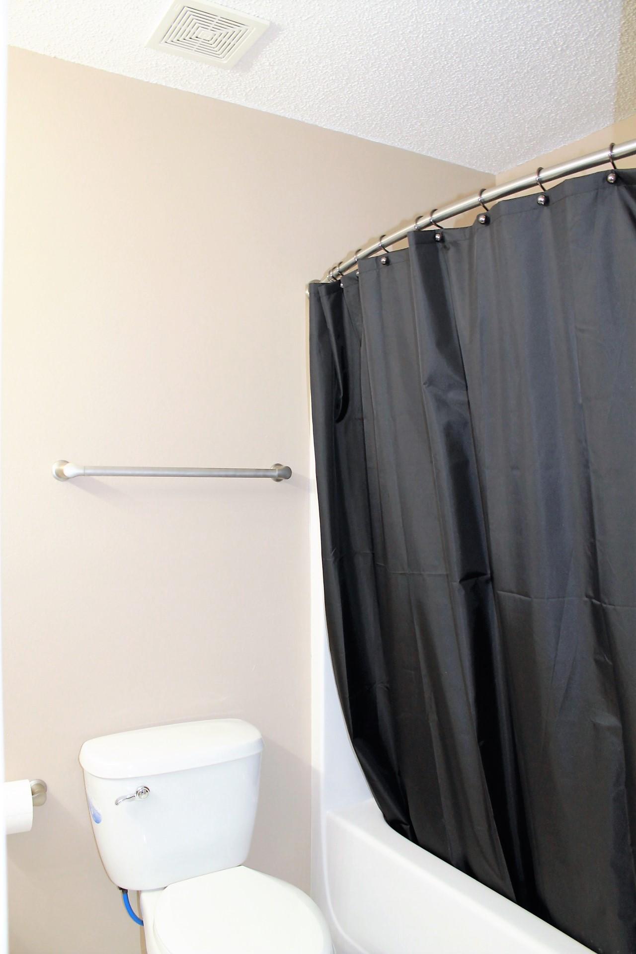 ROLLING PINES - Residential