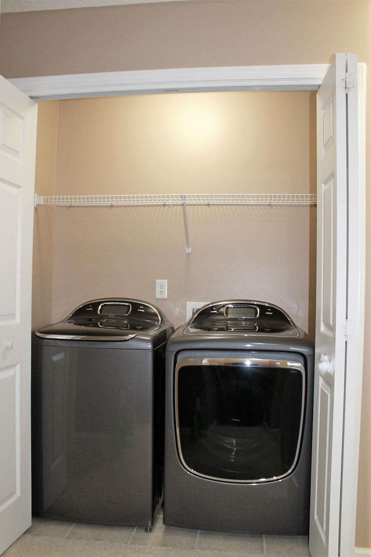 ROLLING PINES - Residential