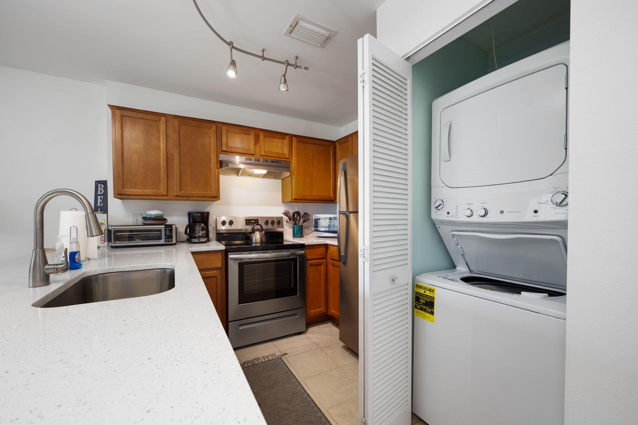 ISLAND SANDS CONDO - Residential