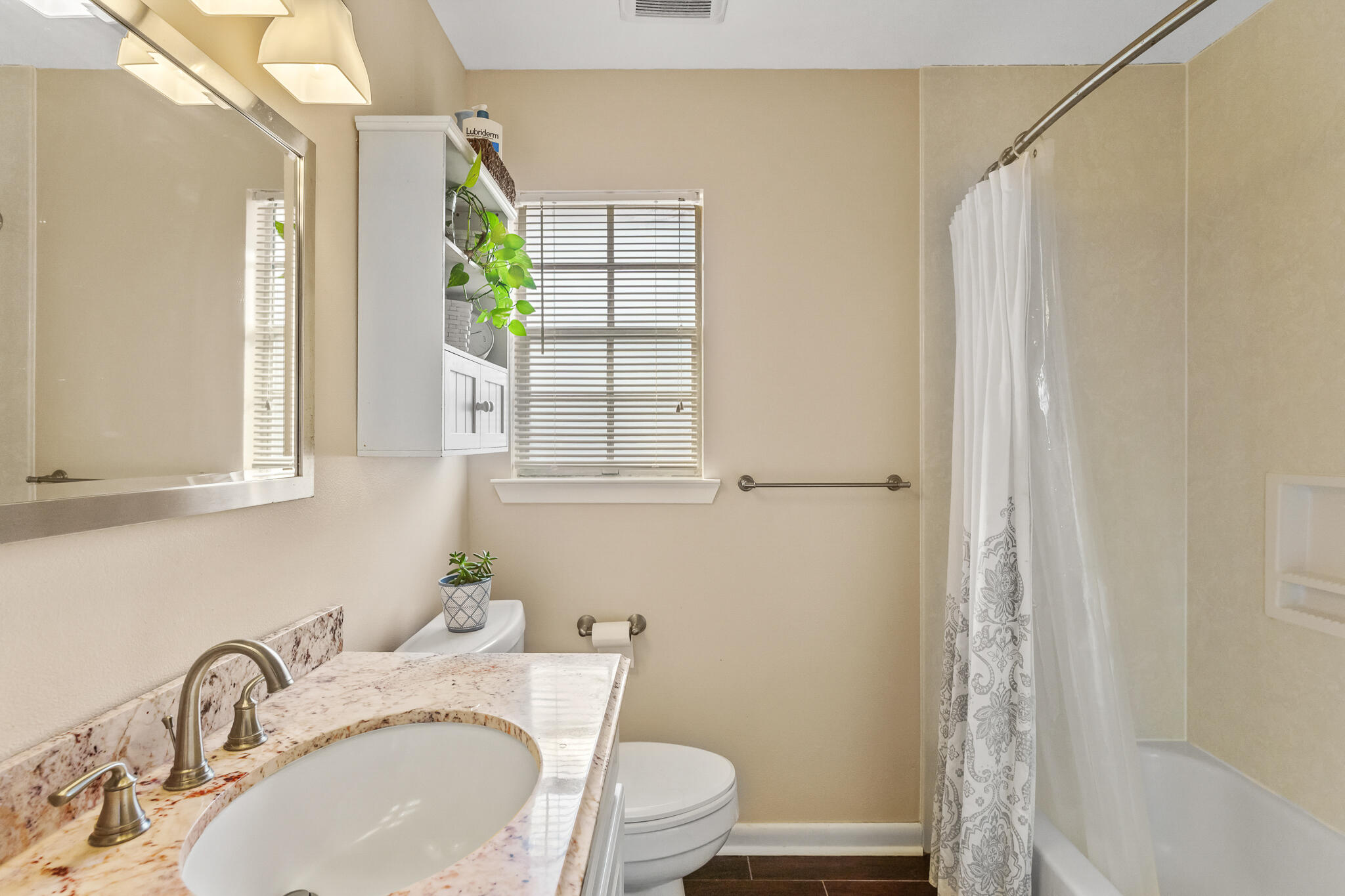 VESTA HEIGHTS 5TH ADDN - Residential