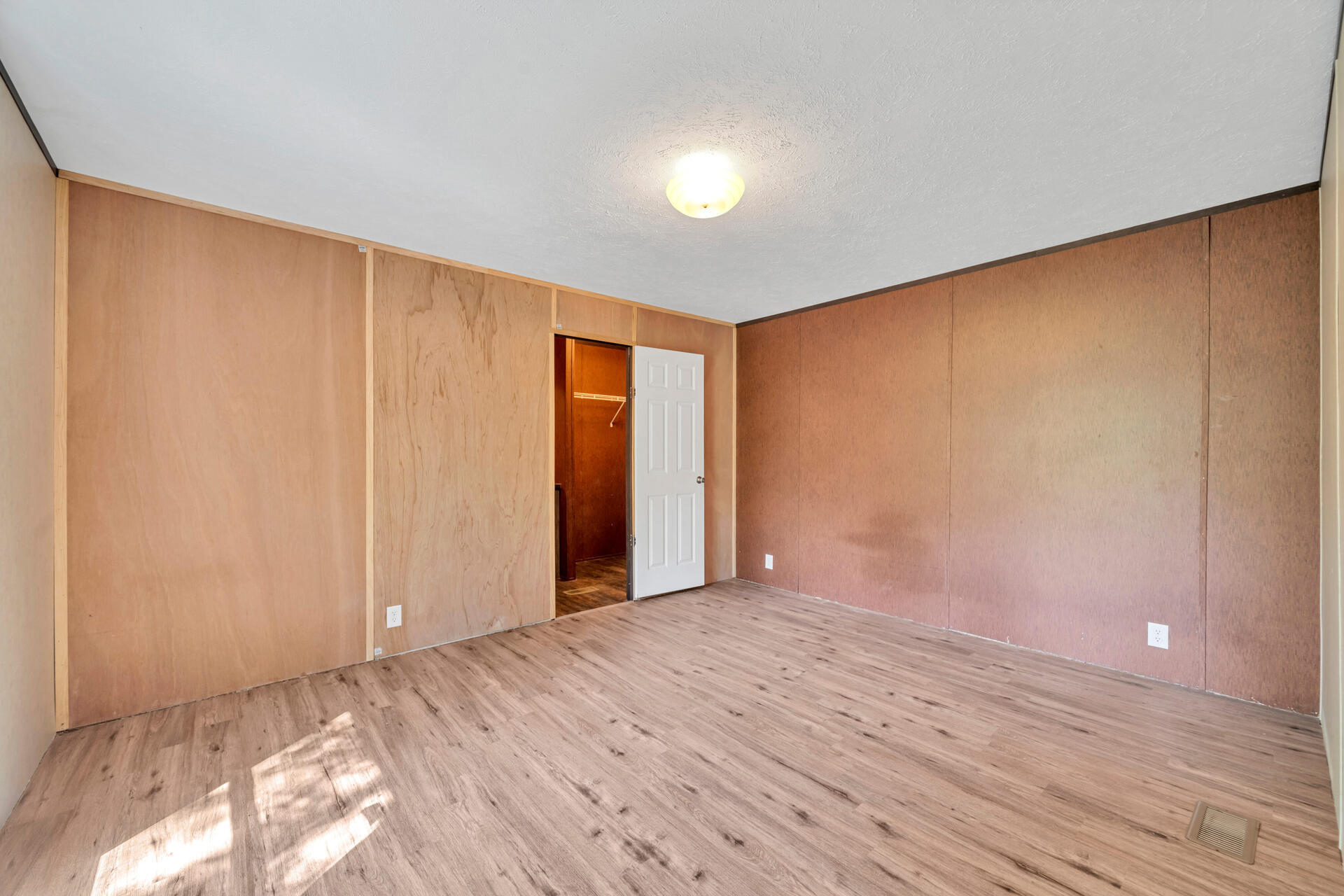 TOWN OF SANTA ROSA - Residential