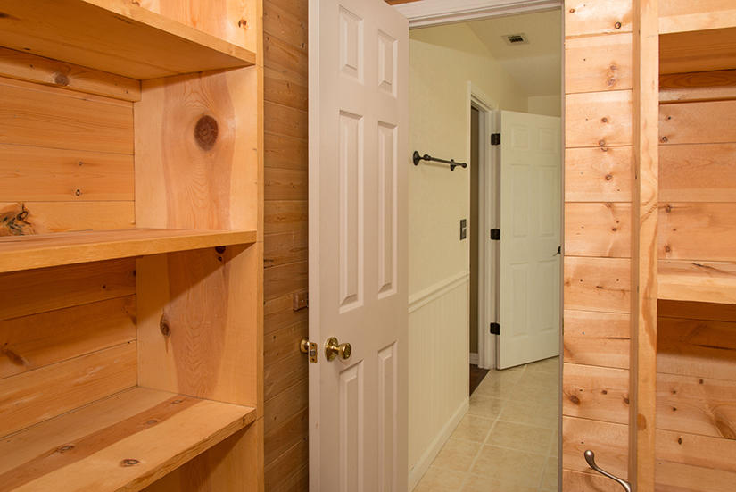 TIMBERLAKE ESTATES 1ST ADDN - Residential Lease