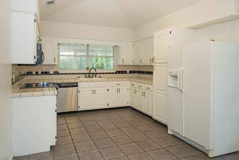 TIMBERLAKE ESTATES 1ST ADDN - Residential Lease