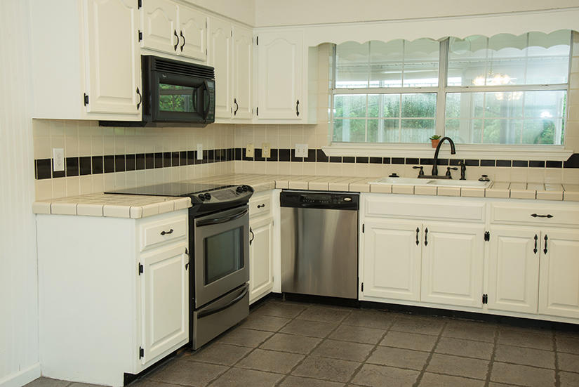 TIMBERLAKE ESTATES 1ST ADDN - Residential Lease