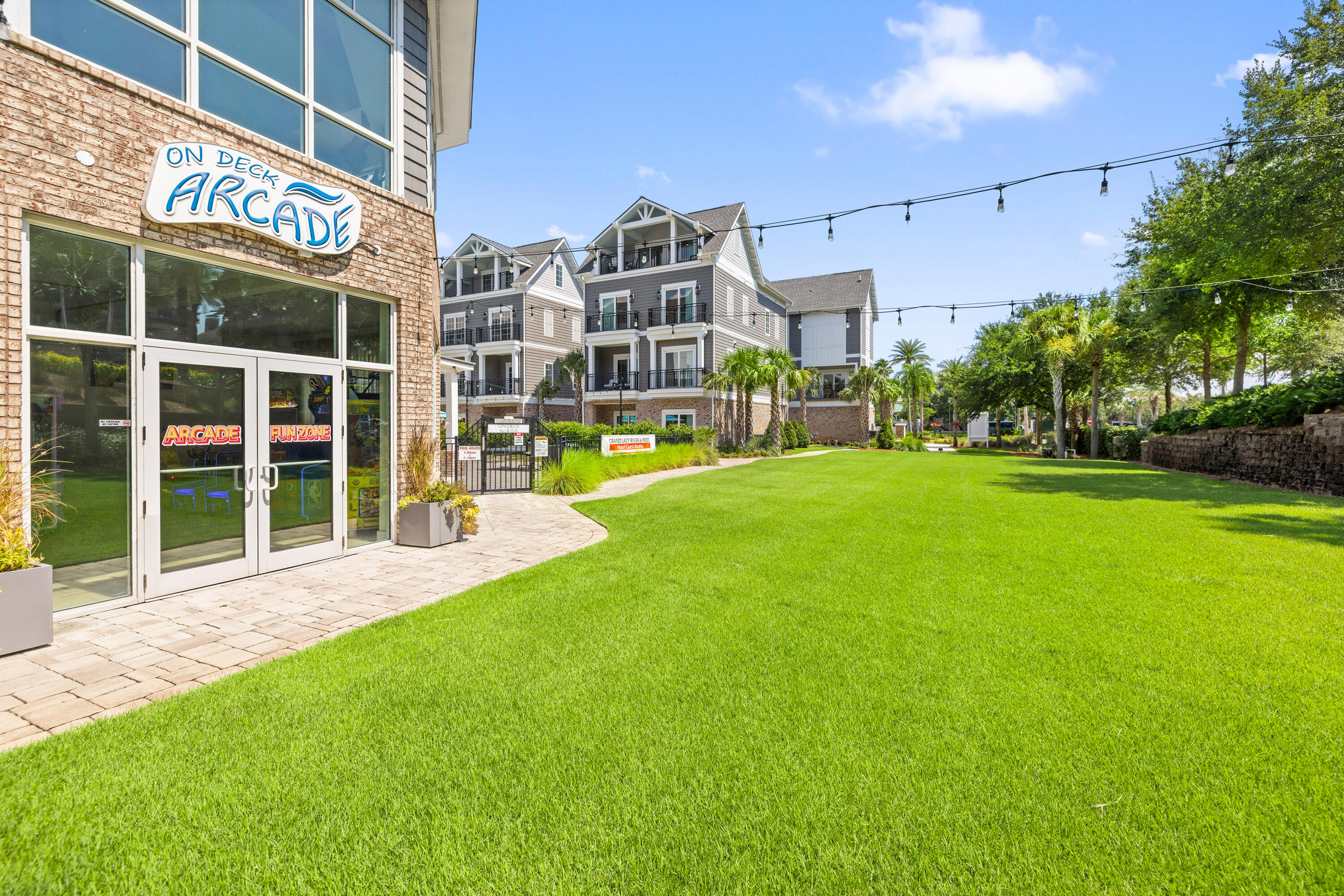 Parkside at the Henderson - Residential