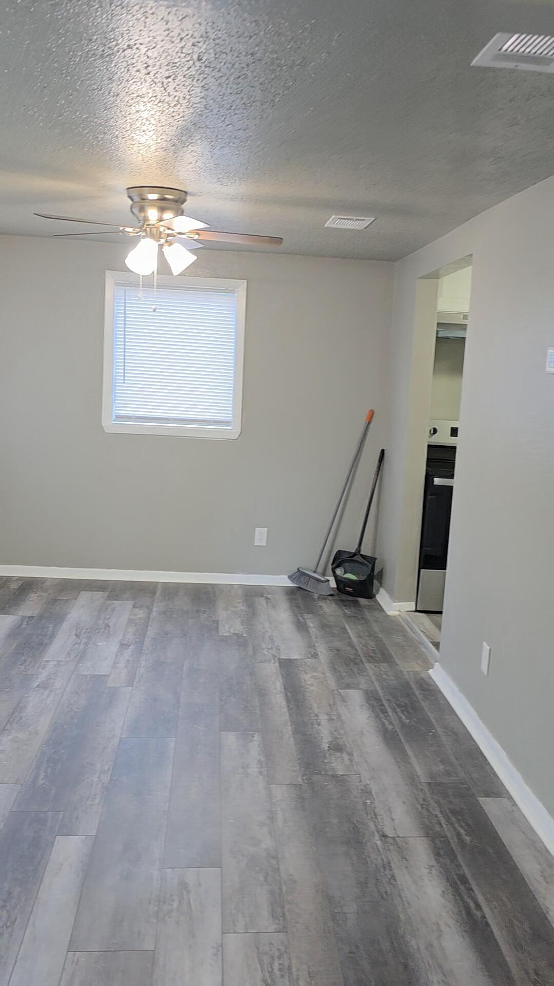 METES & BOUNDS - Residential Lease