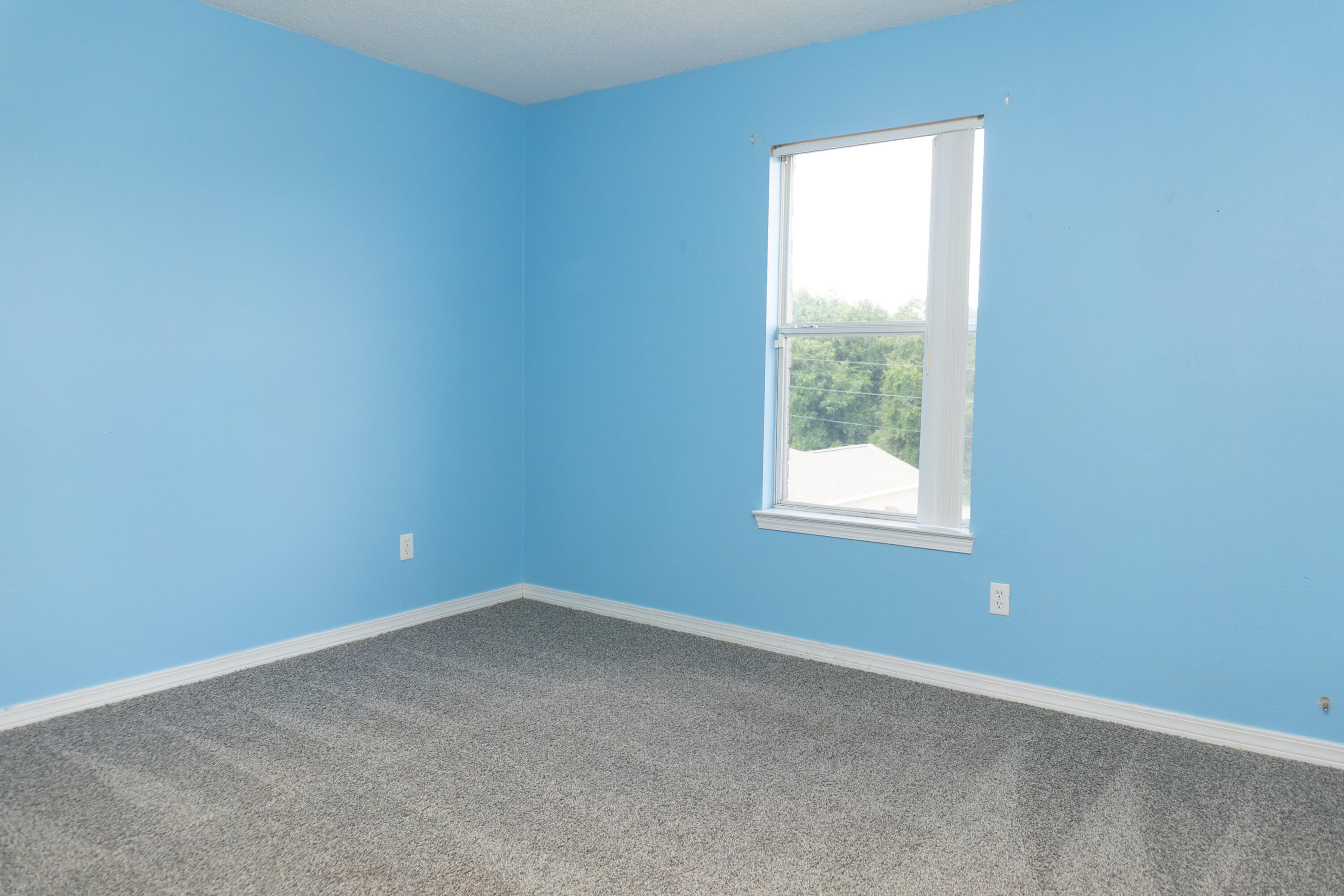 COUNTRYVIEW ESTATES 10TH ADDN - Residential Lease